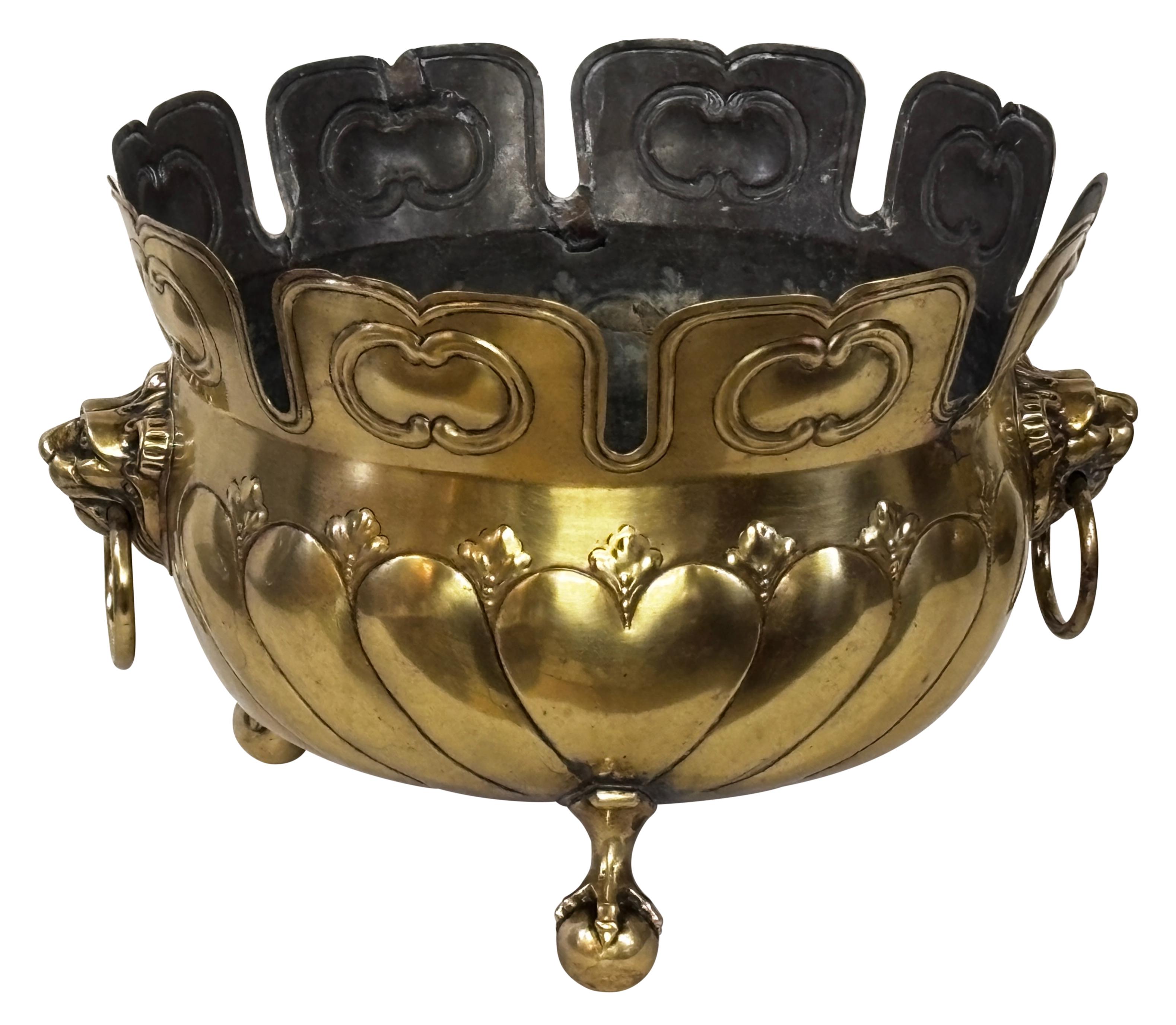 Großes italienisches antikes Jardiniere-Pflanzgefäß aus Messing, Weinkühler (Italienisch) im Angebot