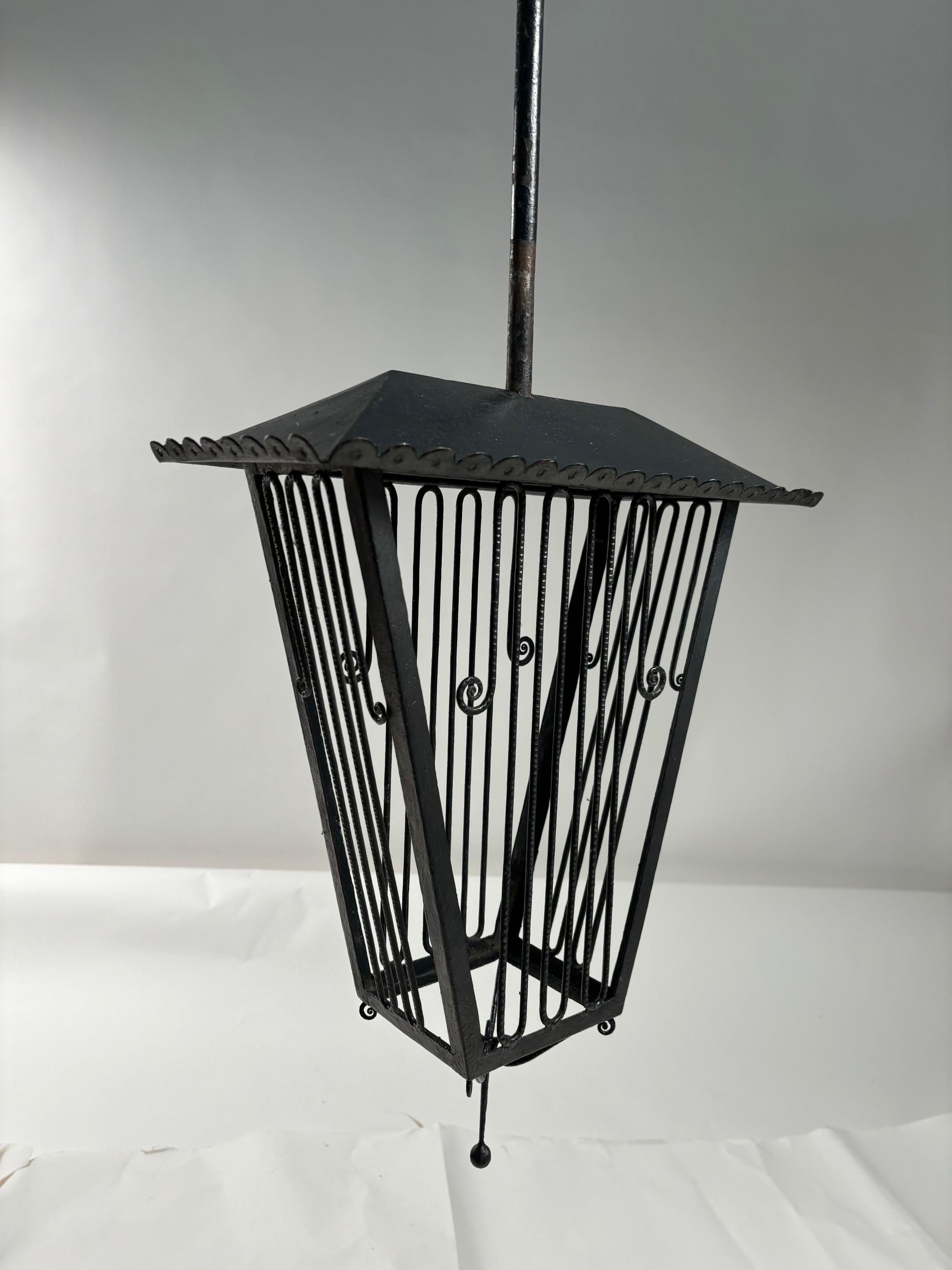 Große italienische Laterne aus Schmiedeeisen im Stil des Art déco, Paolo Buffa. 1940s im Angebot 6