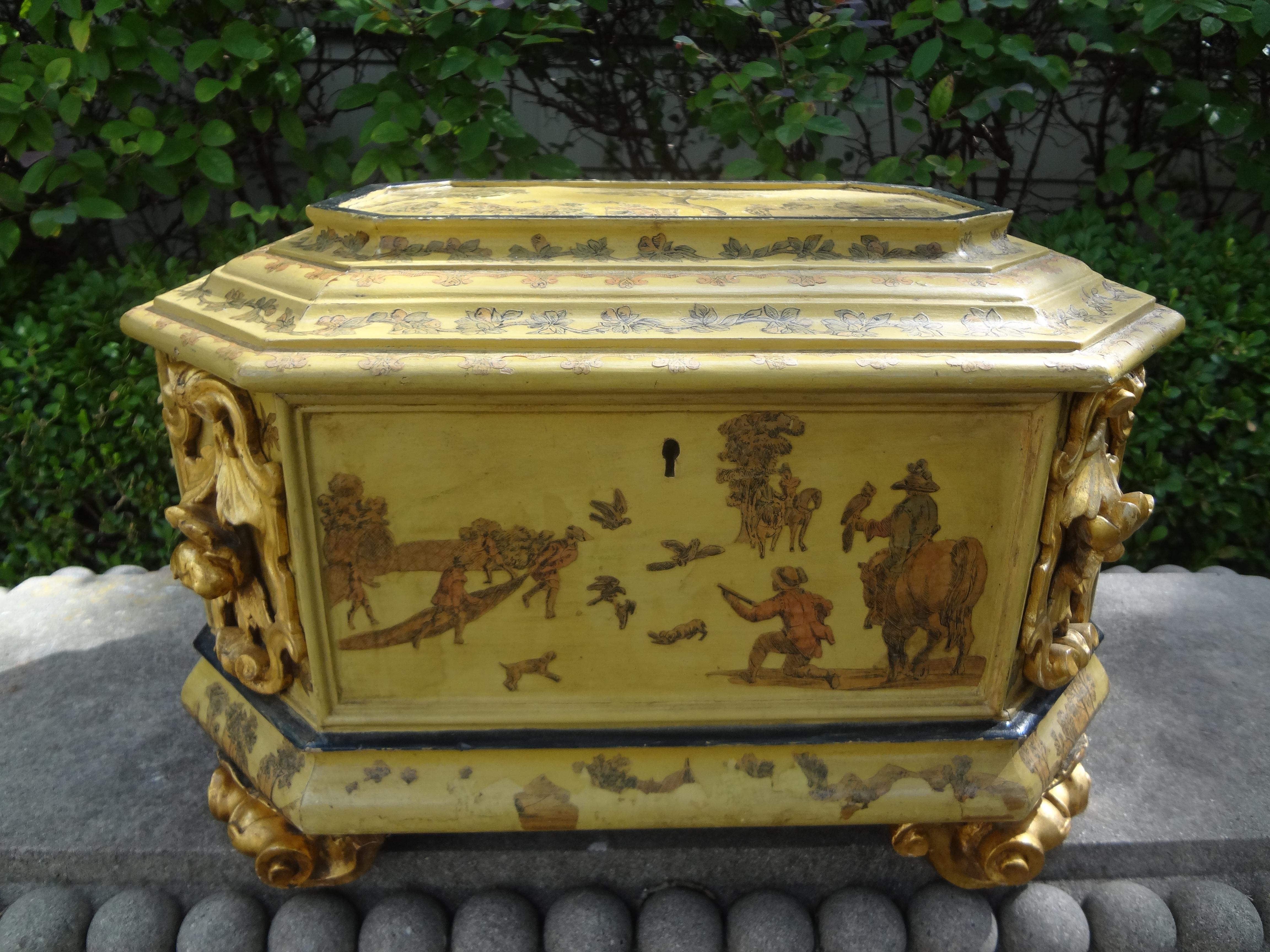 Large Italian Baroque Style Hand Decorated Giltwood Box 3