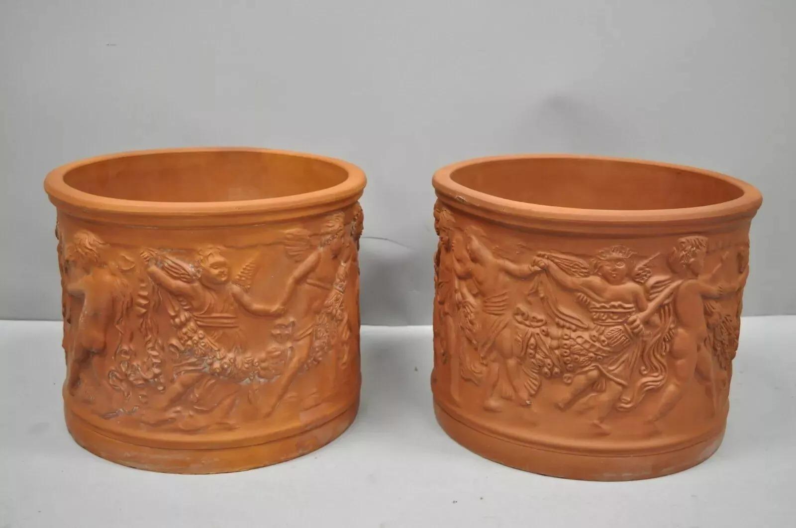 Gran maceta italiana Bitossi de terracota roja Jardinera Putti Querubín en venta 4