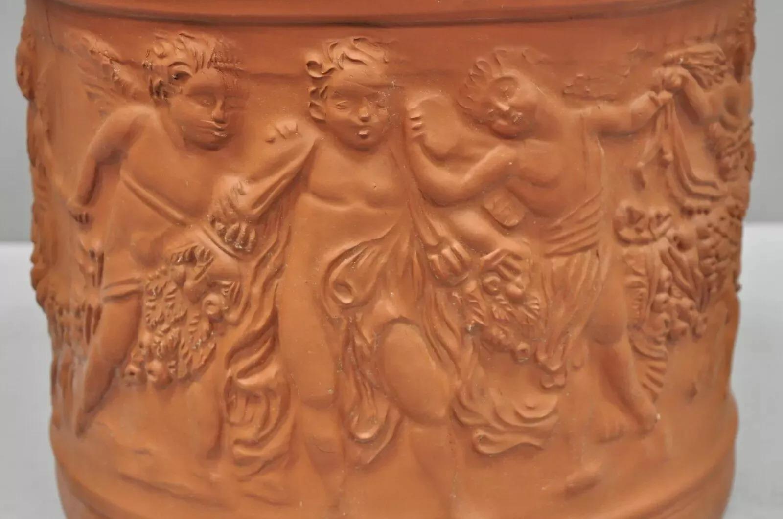 Gran maceta italiana Bitossi de terracota roja Jardinera Putti Querubín en venta 2