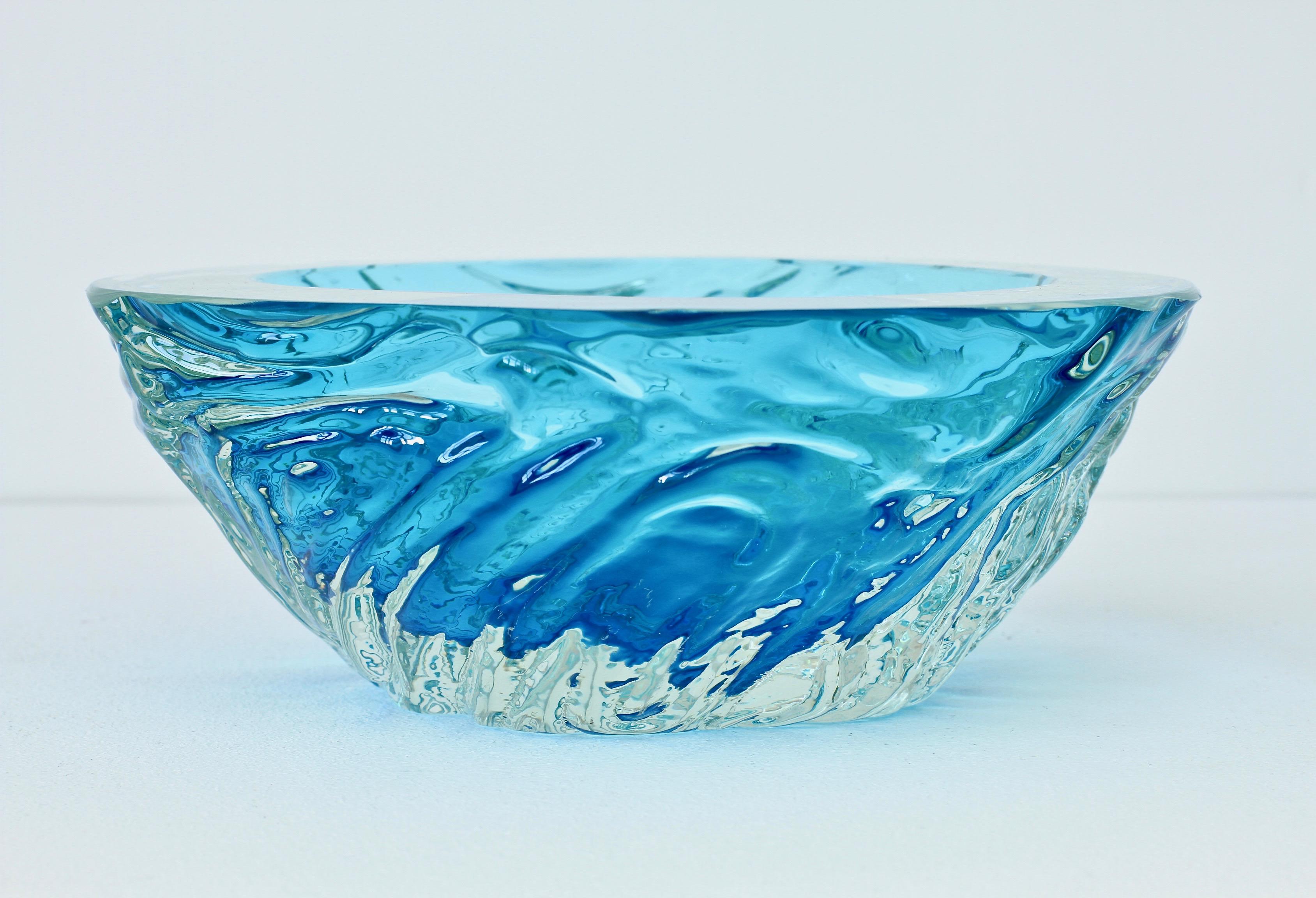 Große große italienische blaue „Sommerso“-Schale aus Muranoglas, Maurizio Albarelli zugeschrieben (Italienisch)