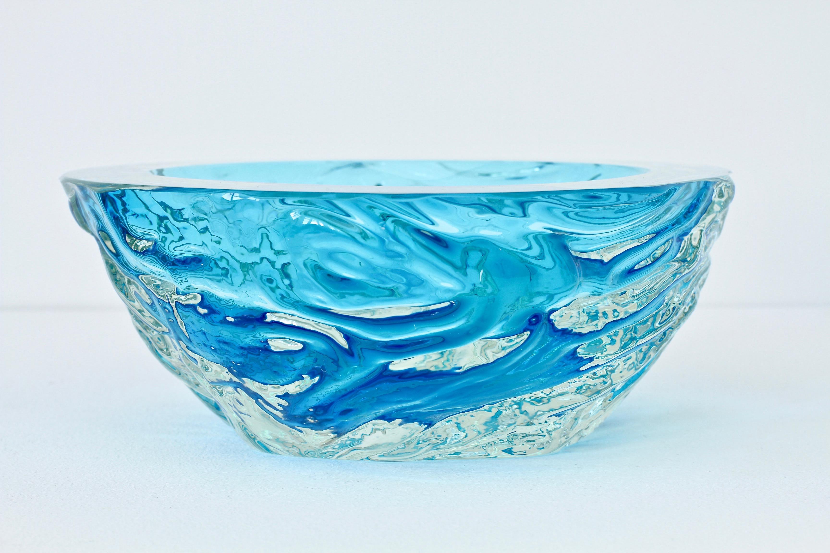 Mid-Century Modern Large Italian Blue 'Sommerso' Murano Glass Bowl Maurizio Albarelli Attributed For Sale