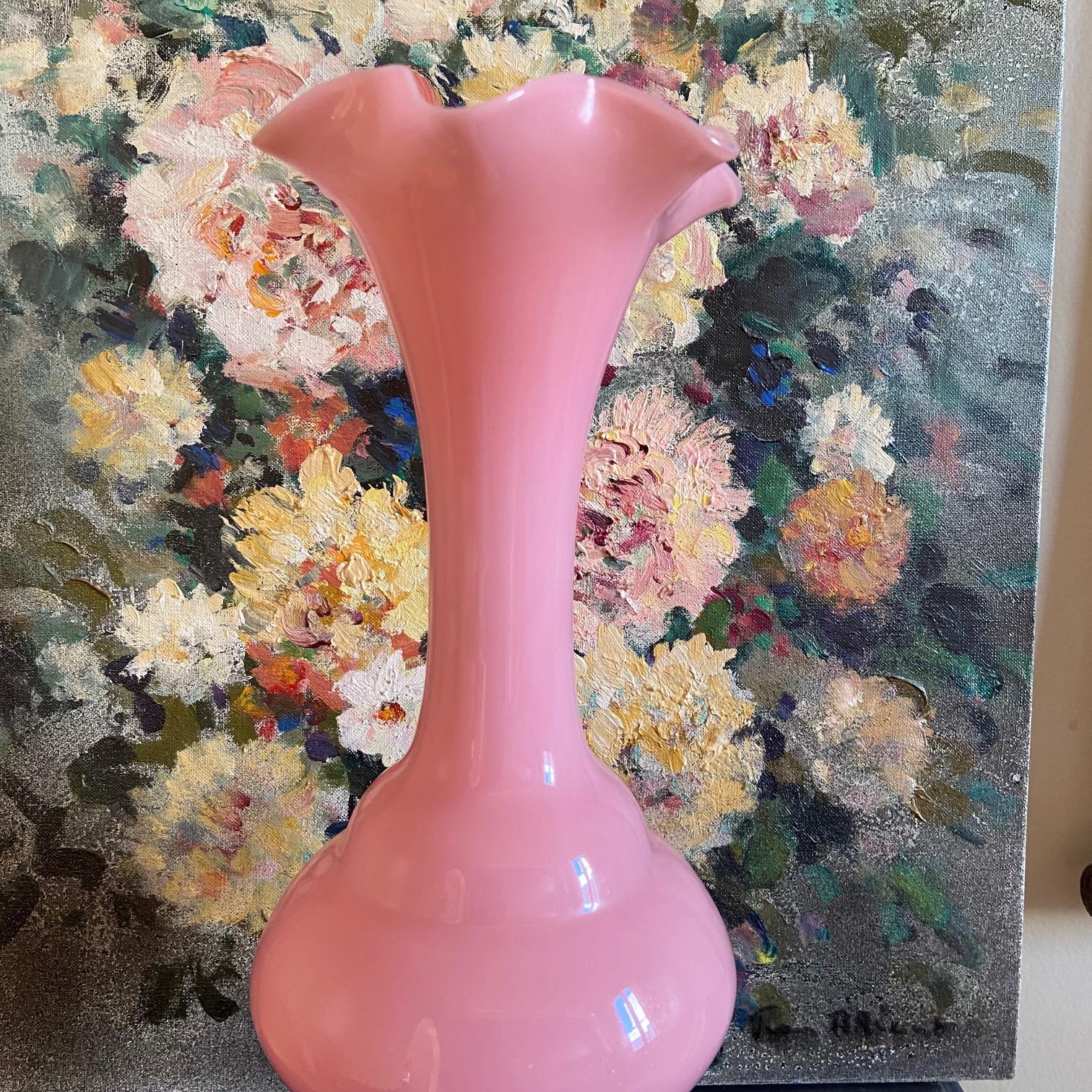 Gran jarrón italiano bohemio de opalina rosa, años 60 Italiano en venta