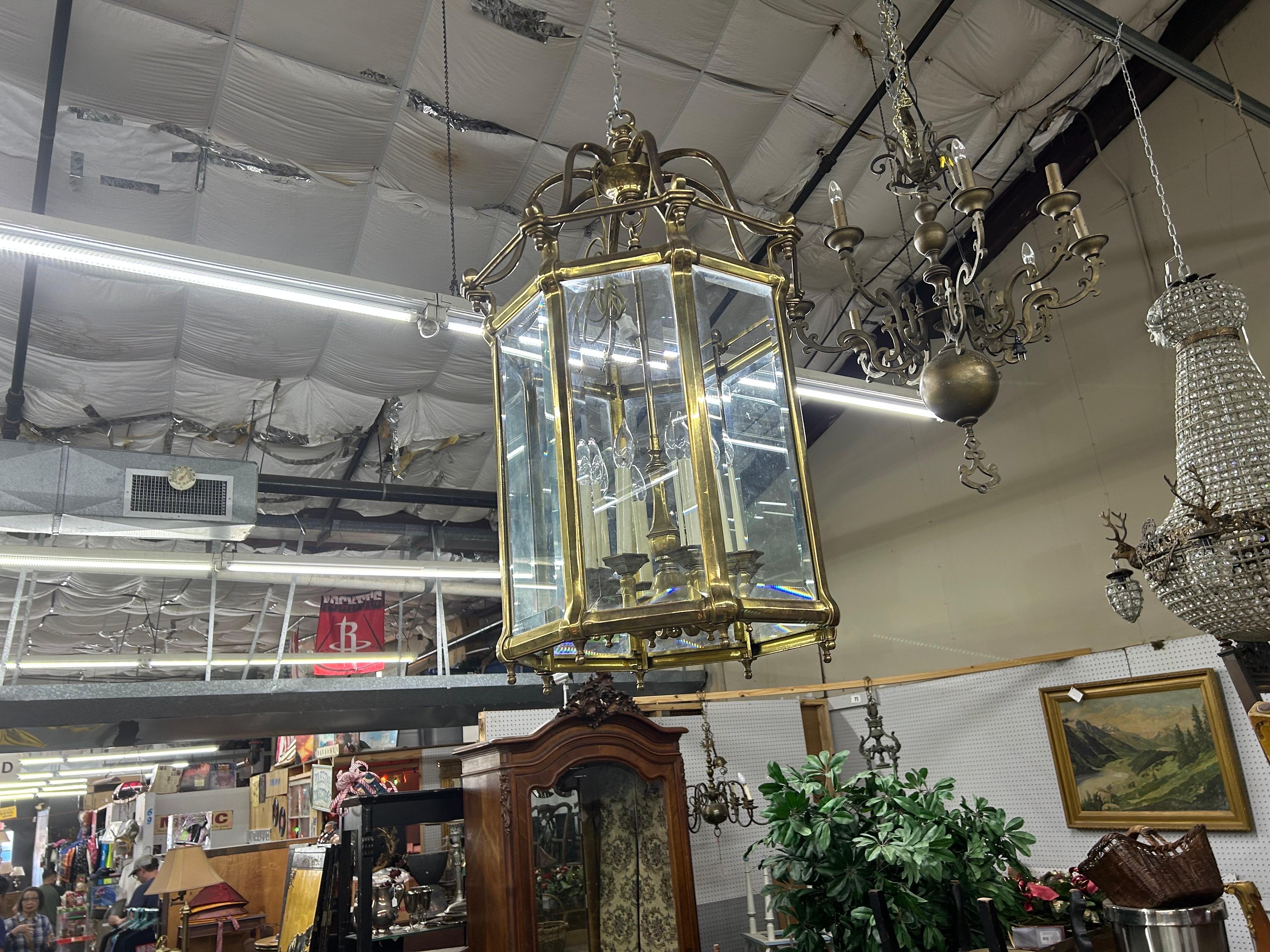 Grande lanterne italienne en laiton et verre en vente 2
