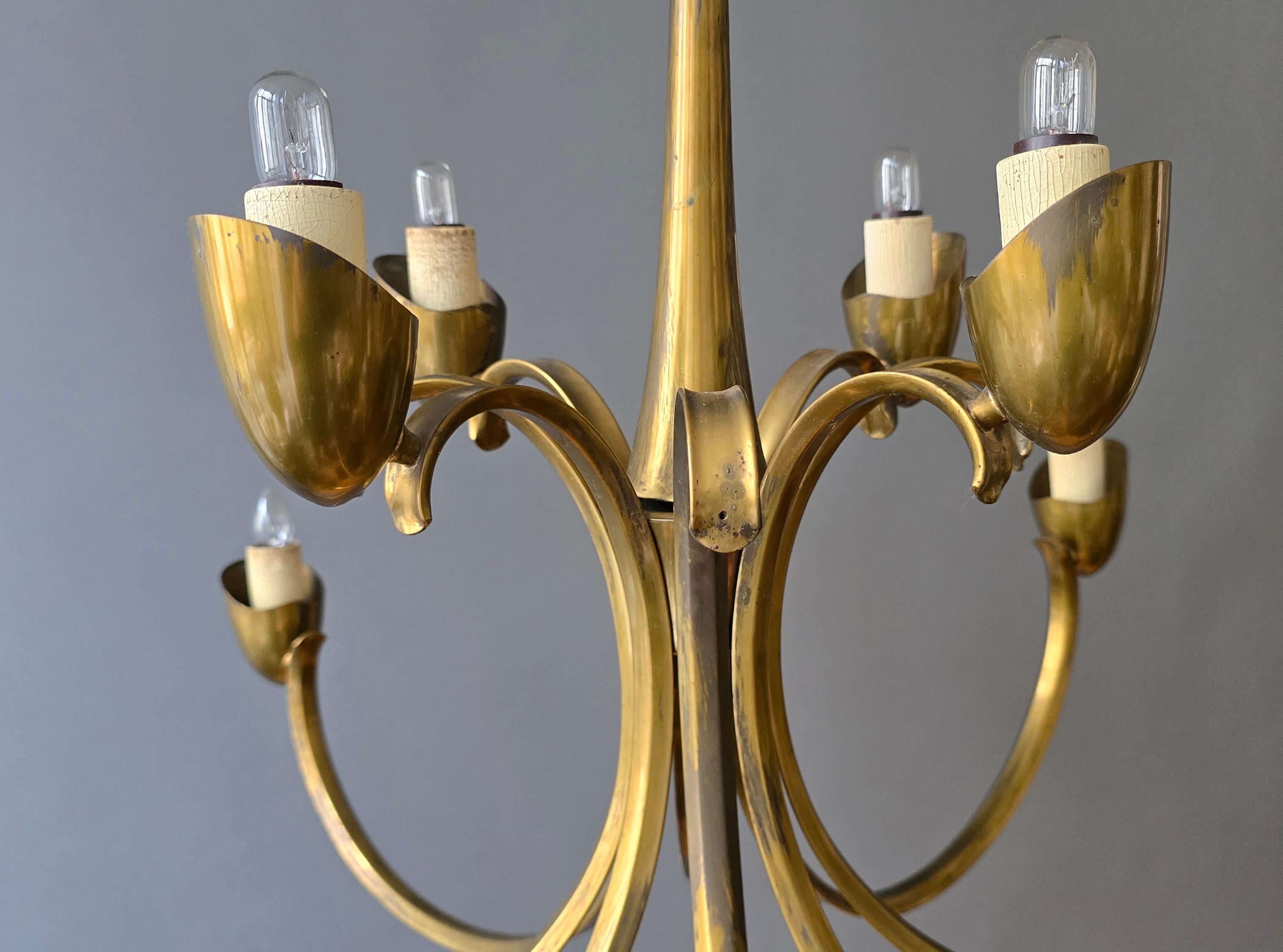 XX secolo Grande lampadario italiano in ottone con 12 bracci, anni '50 in vendita