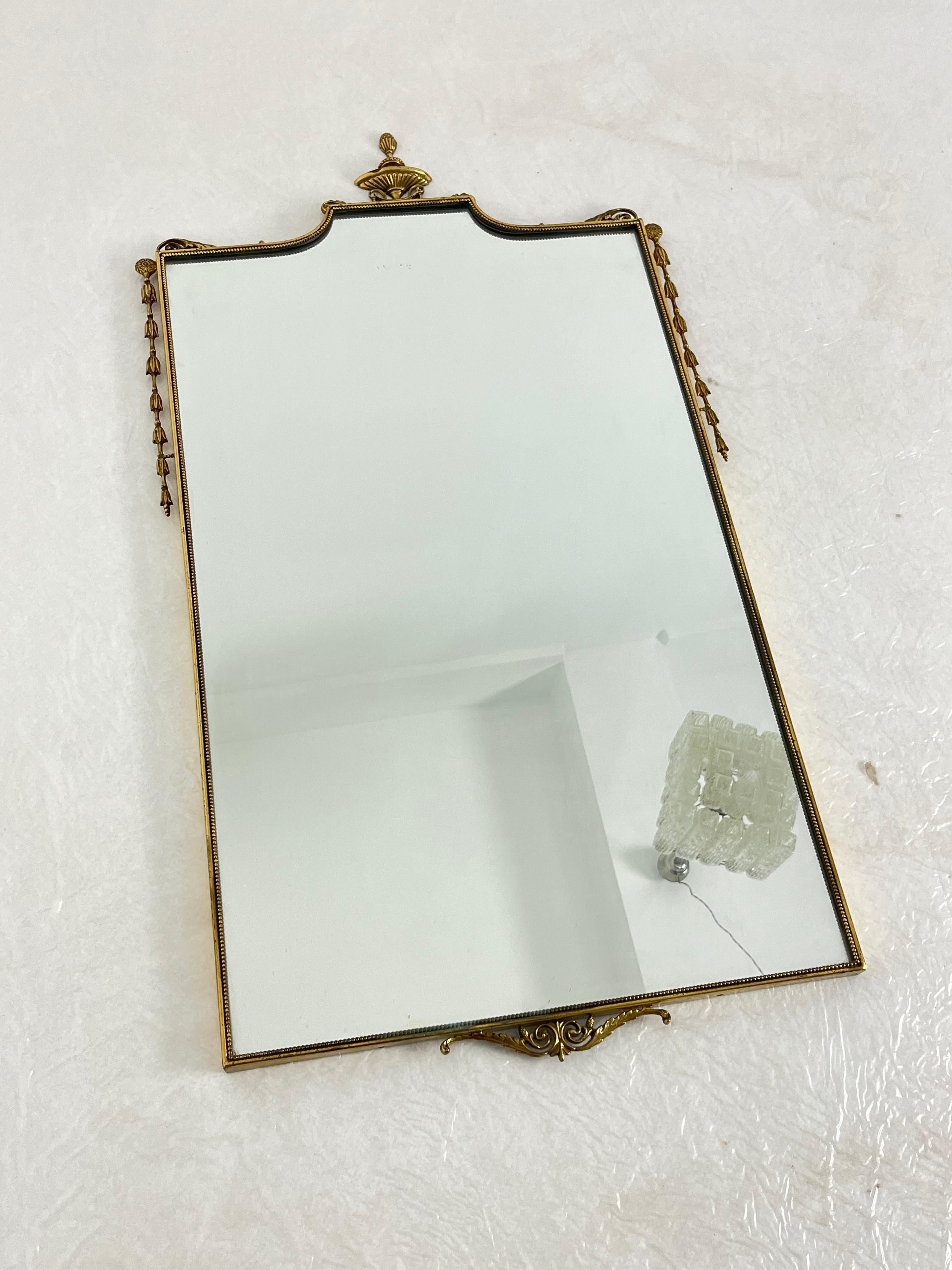 Grand miroir mural italien en laiton, 1957 en vente 3