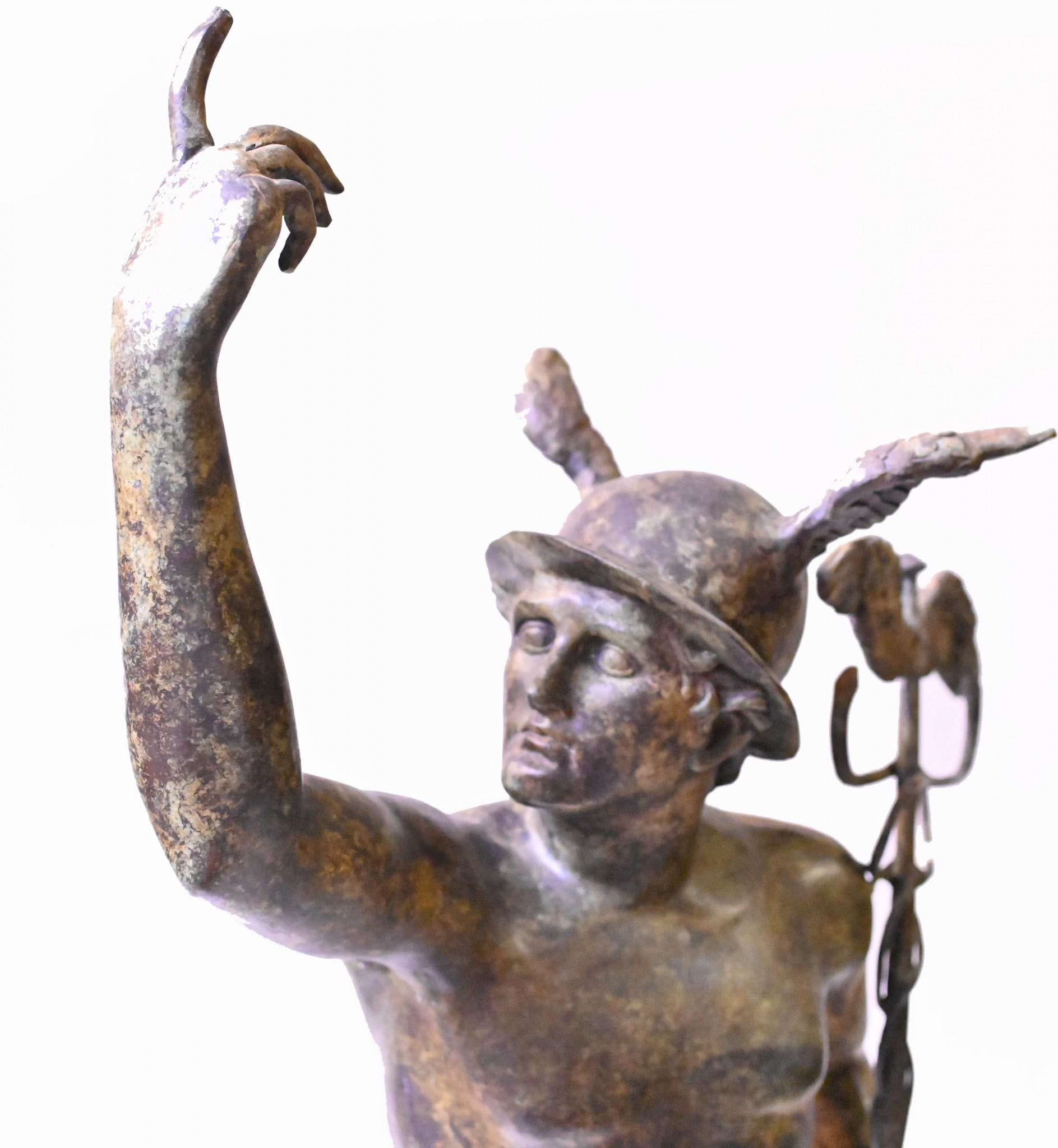 Bronze Grande statue italienne en bronze mercuré Hermès coulée par Giambologna en vente