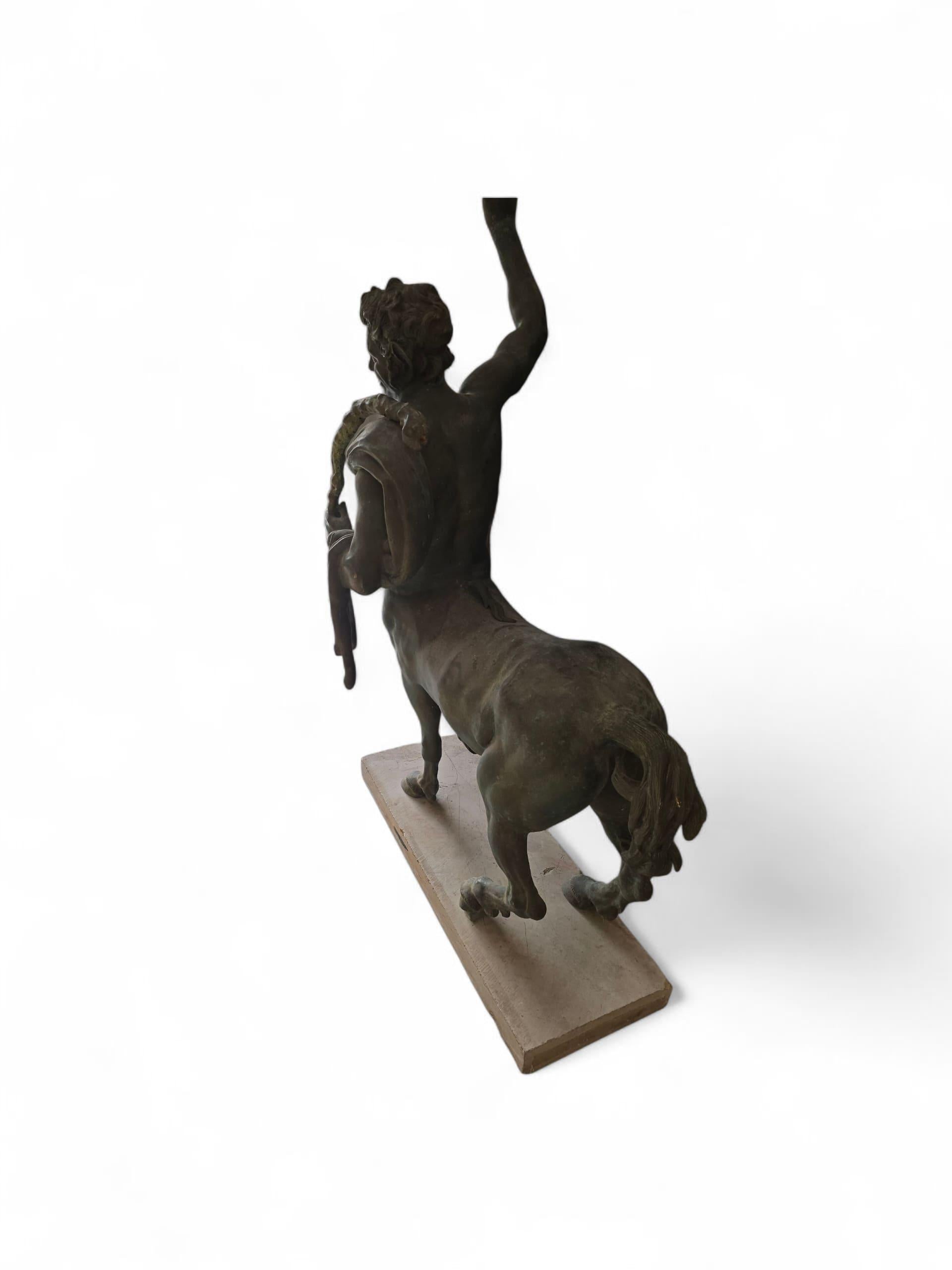 Grande scultura italiana in bronzo di un centauro, circa 1900 in vendita 5