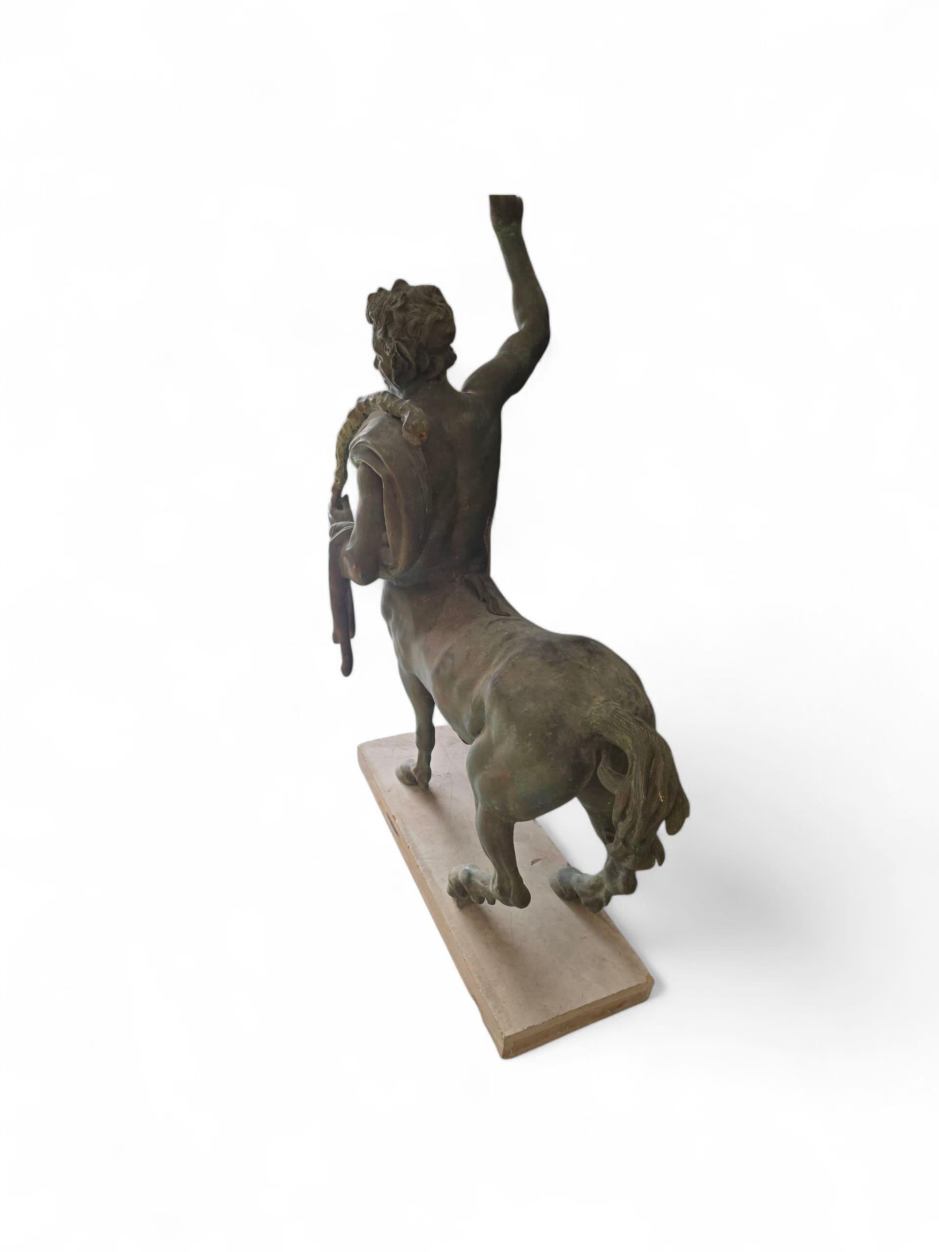 Grande scultura italiana in bronzo di un centauro, circa 1900 in vendita 6