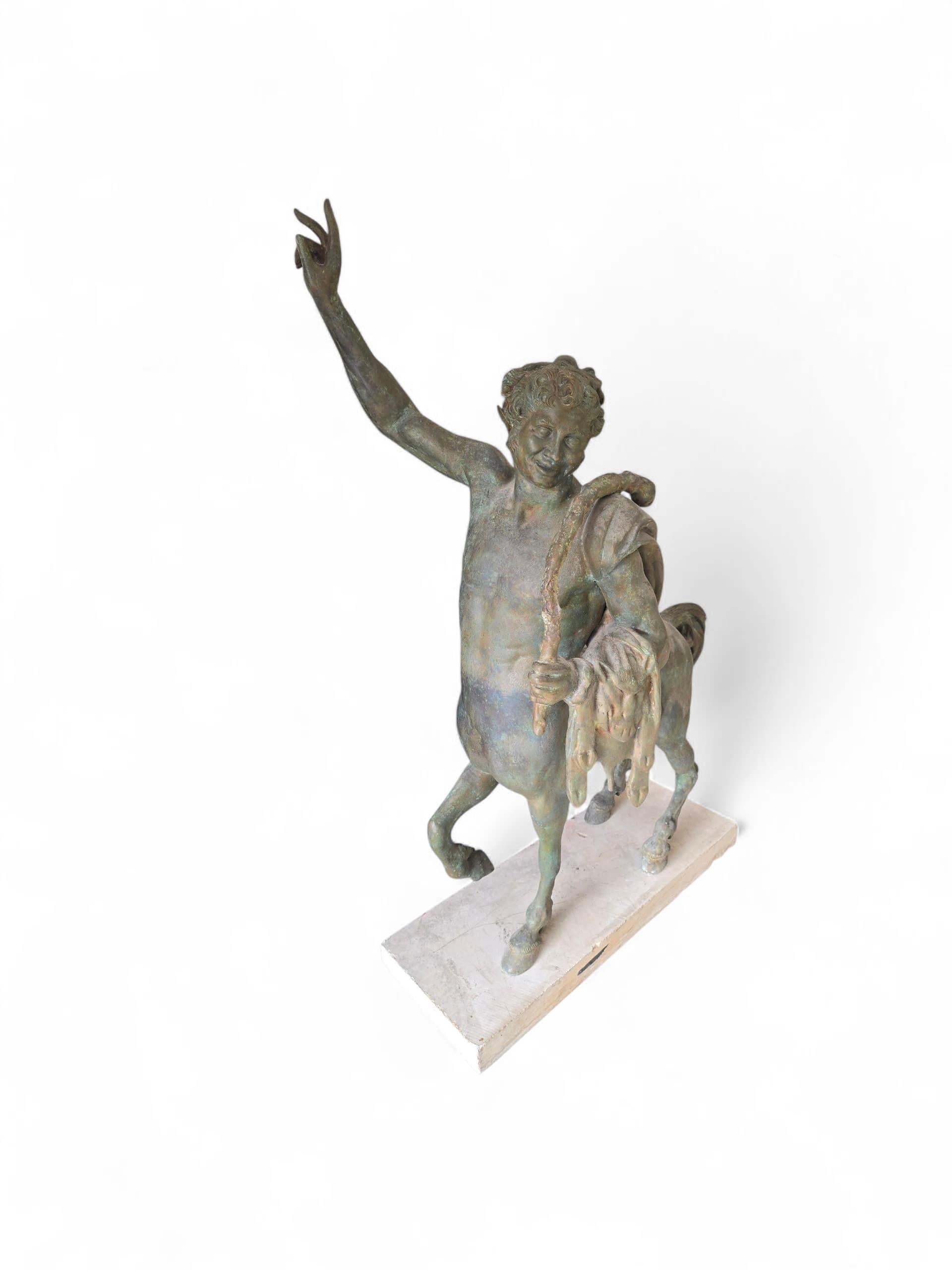 Bronzo Grande scultura italiana in bronzo di un centauro, circa 1900 in vendita