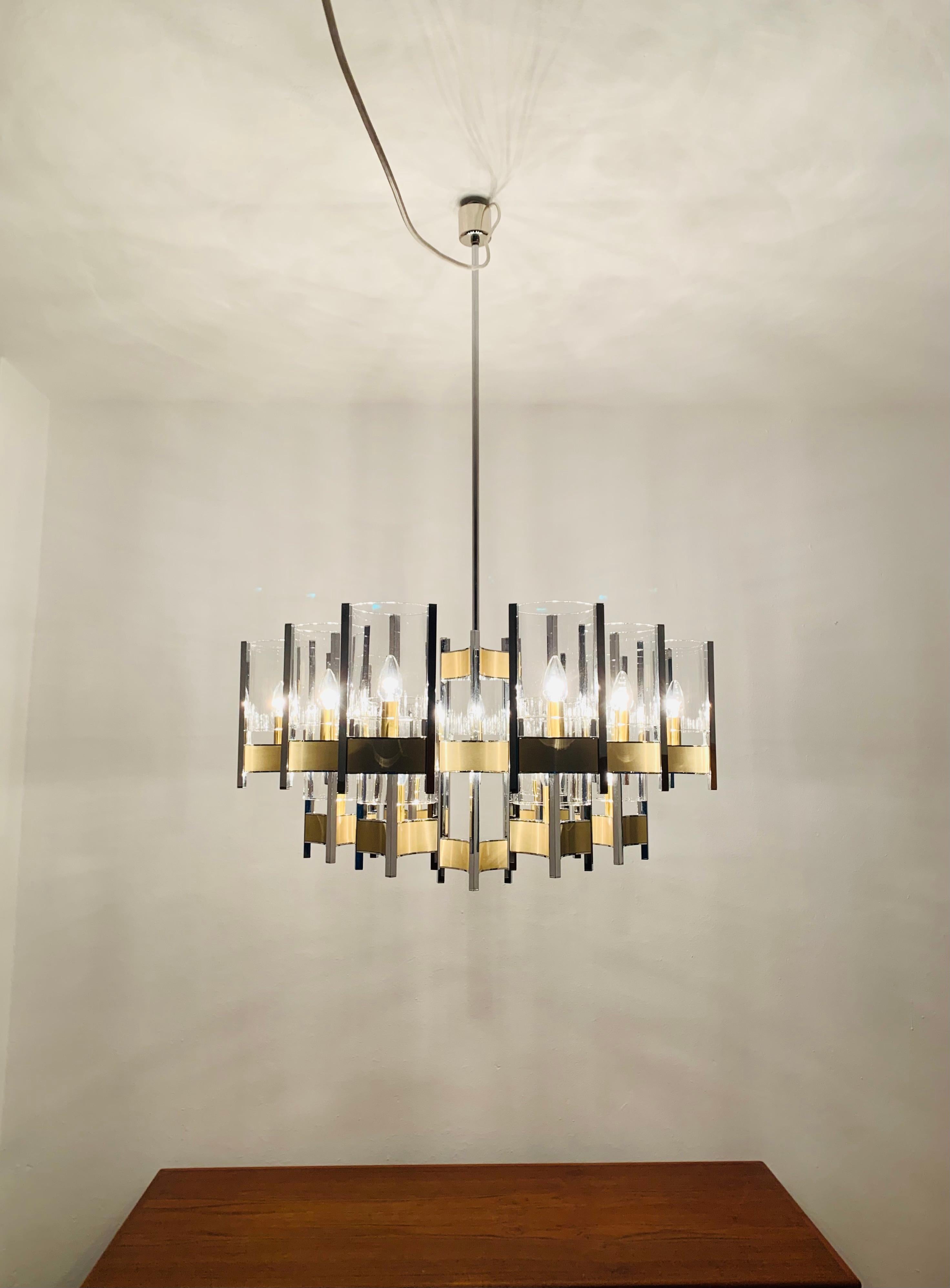 Large Italian Brutalist Chandelier by Gaetano Sciolari For Sale 5