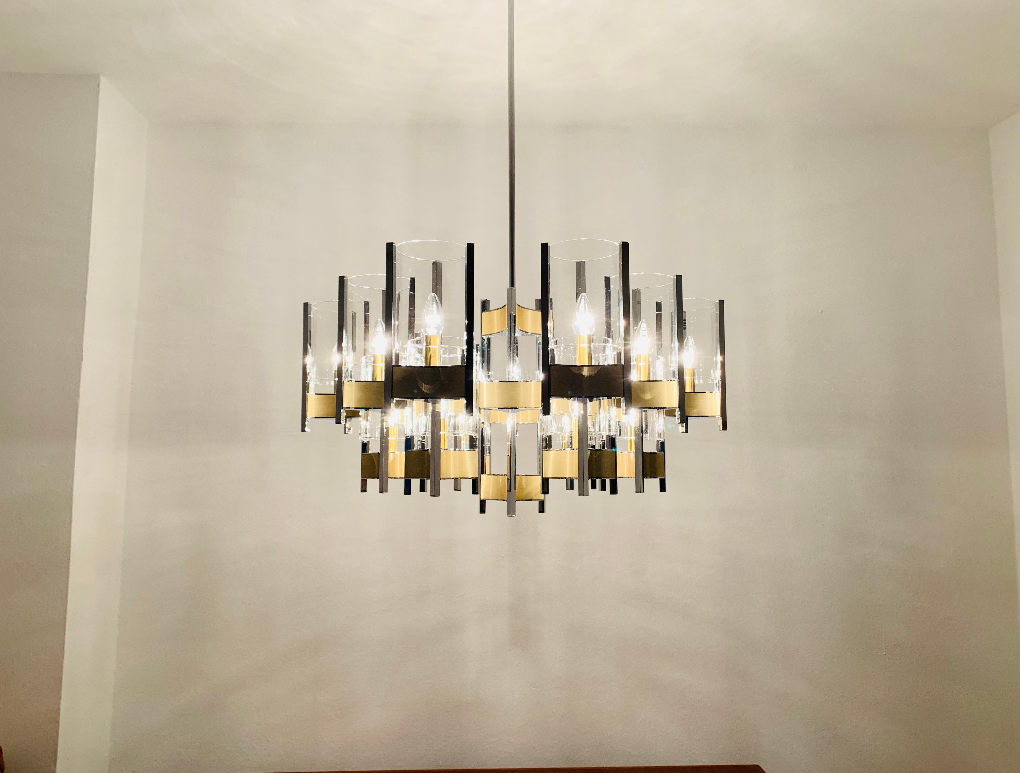 Large Italian Brutalist Chandelier by Gaetano Sciolari For Sale 6