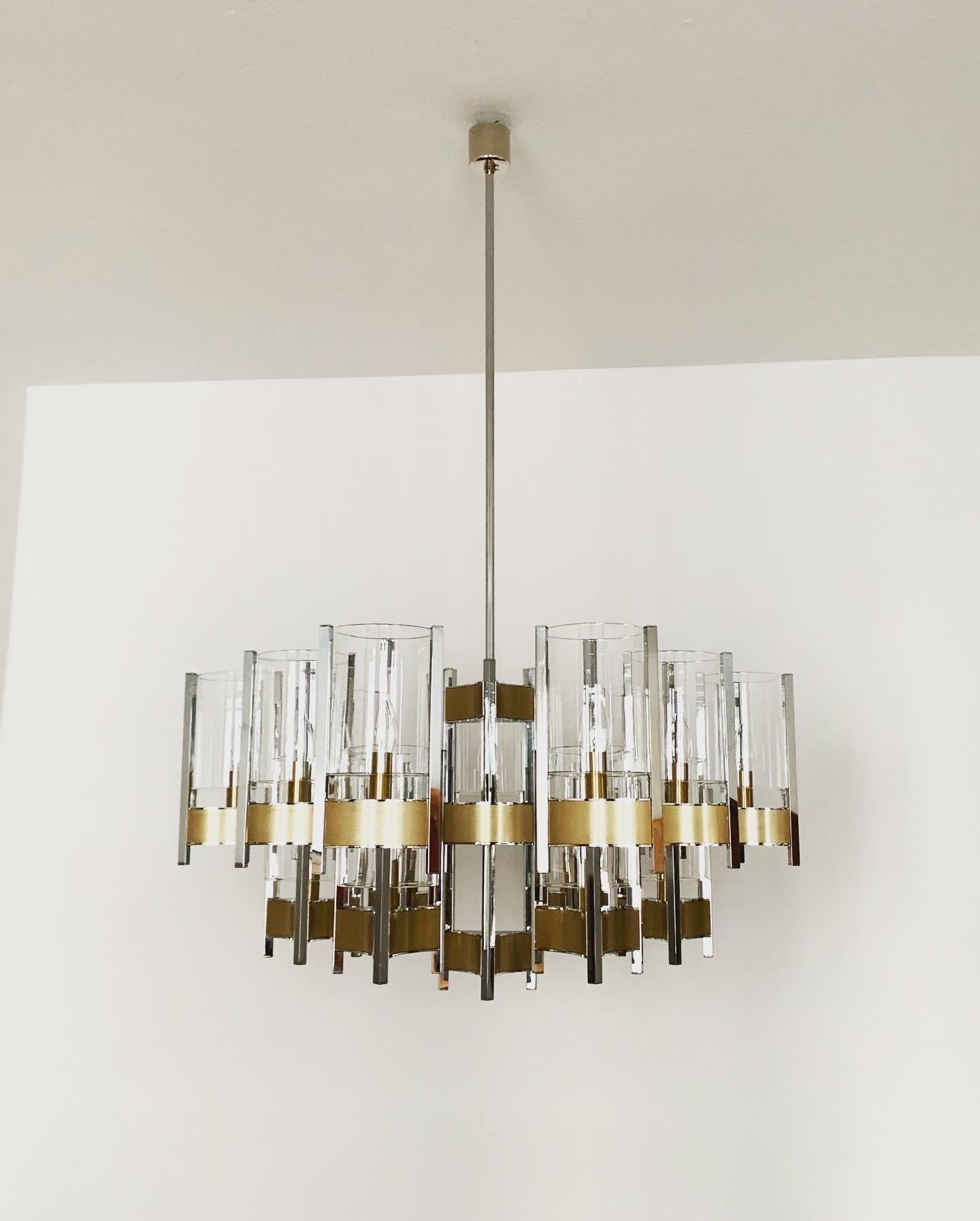 Large Italian Brutalist Chandelier by Gaetano Sciolari In Good Condition For Sale In München, DE