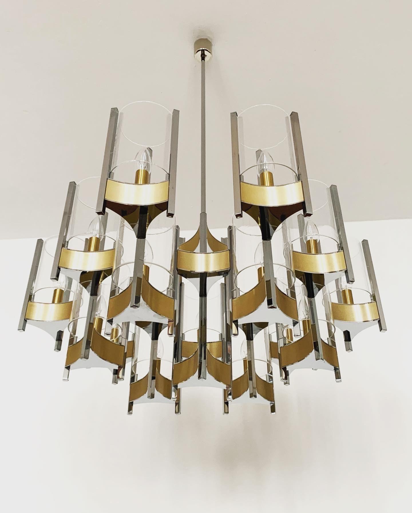 Metal Large Italian Brutalist Chandelier by Gaetano Sciolari For Sale