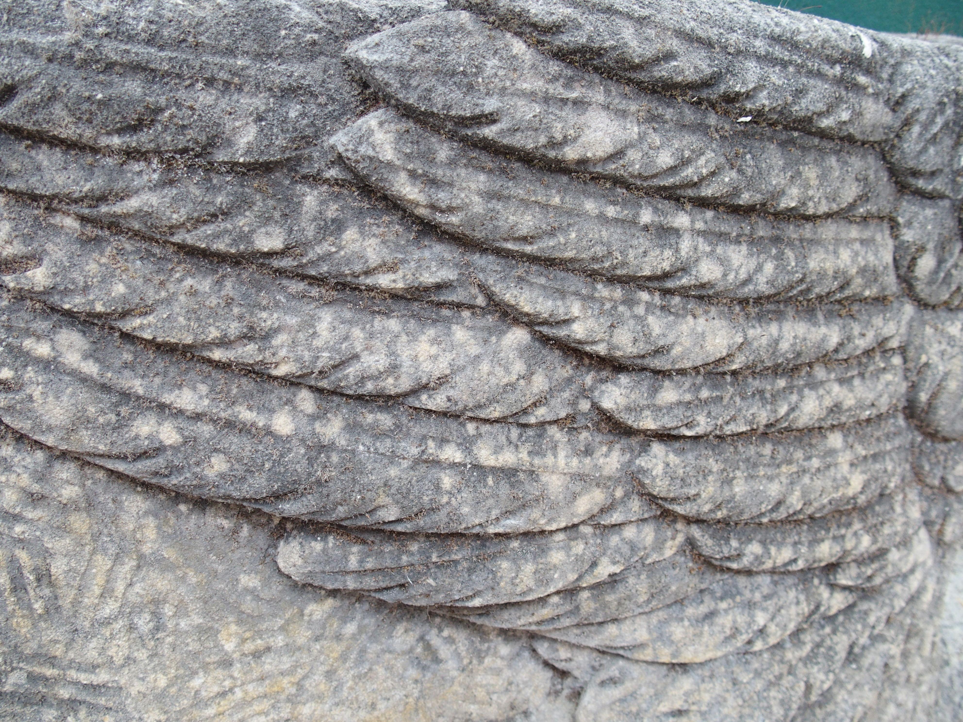 Grand relief italien en pierre sculptée représentant le lion de la place Saint-Marc en vente 8