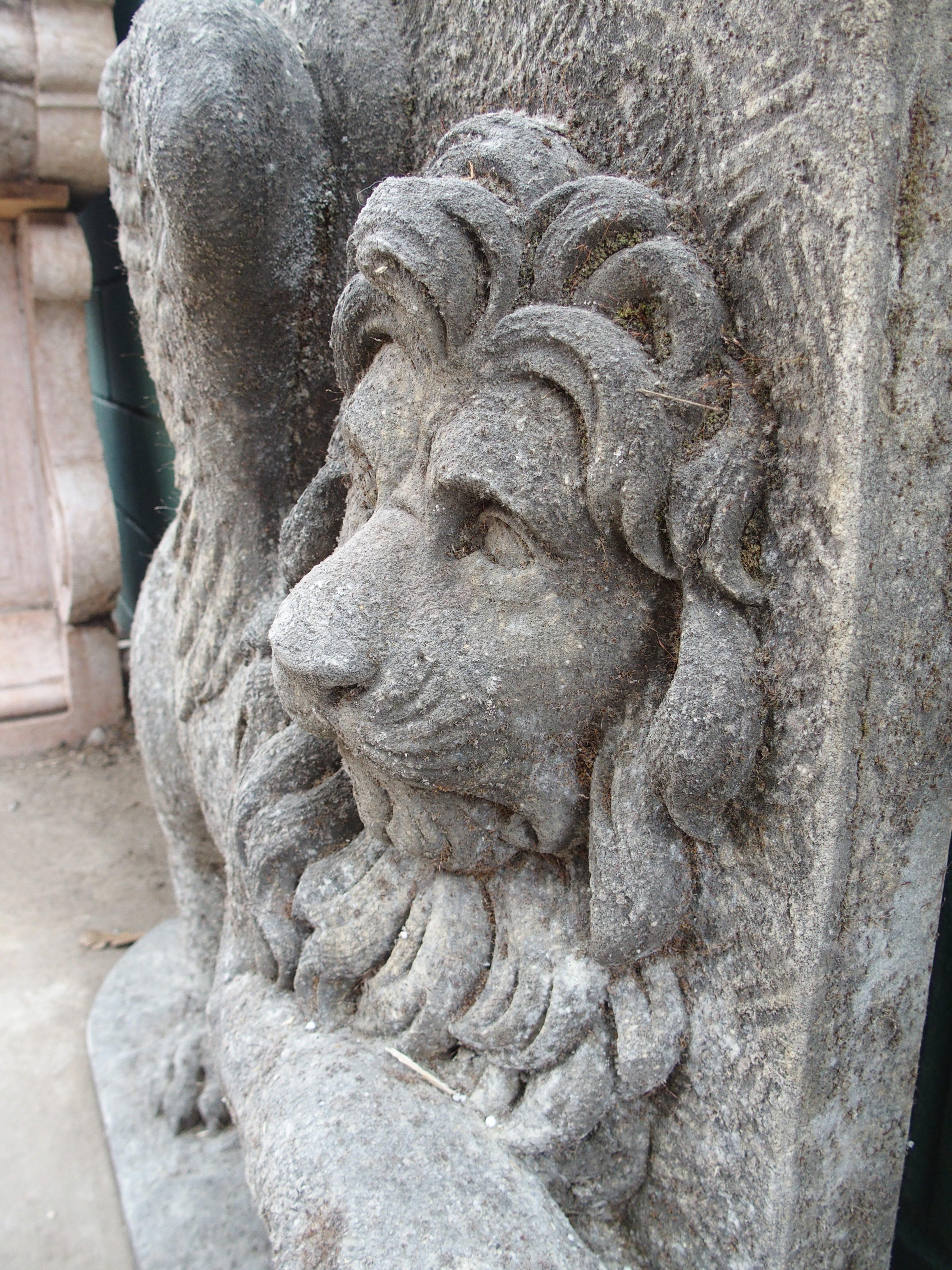 Grand relief italien en pierre sculptée représentant le lion de la place Saint-Marc en vente 3