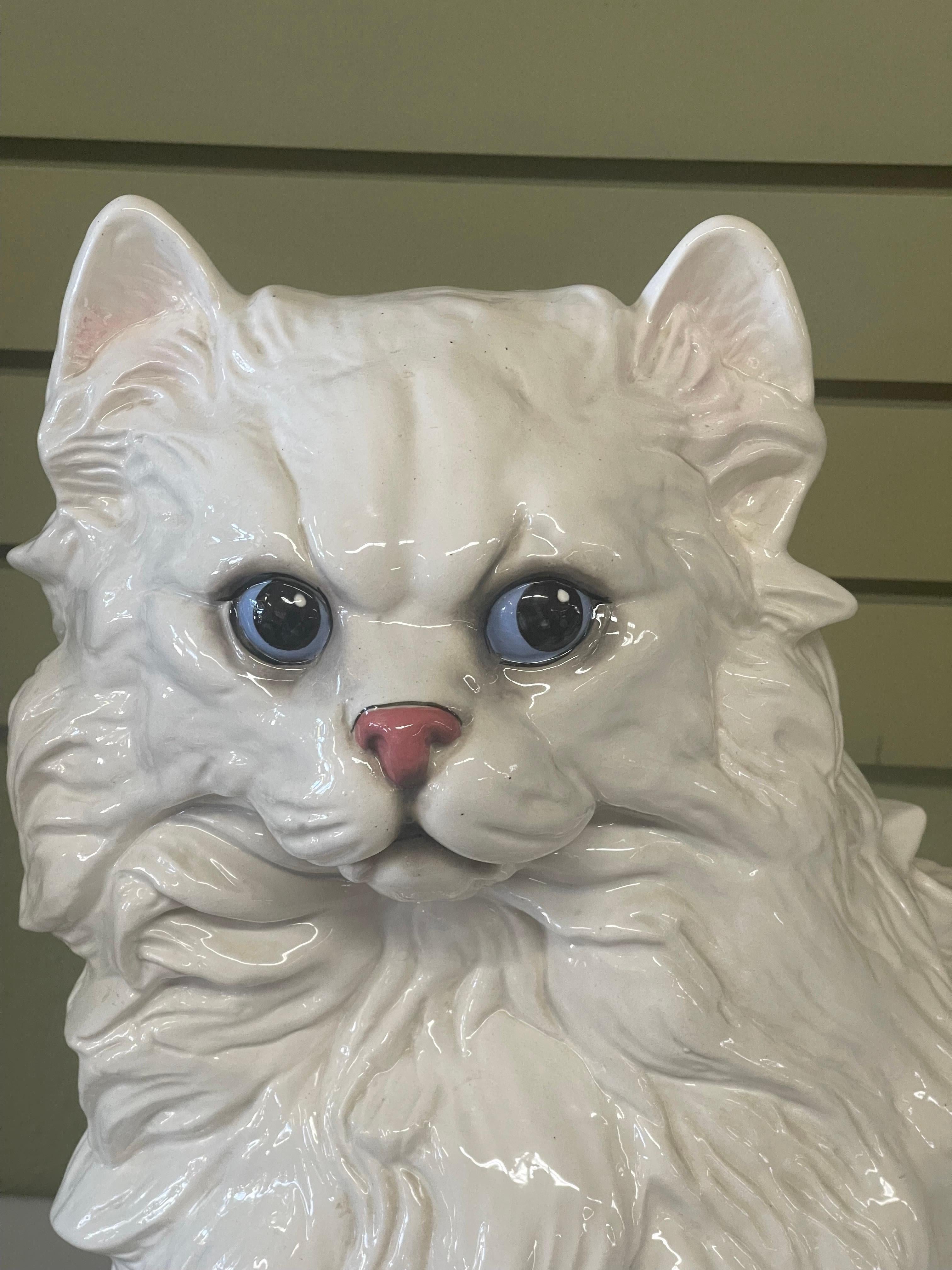 Grande sculpture italienne de chat en céramique Bon état - En vente à San Diego, CA