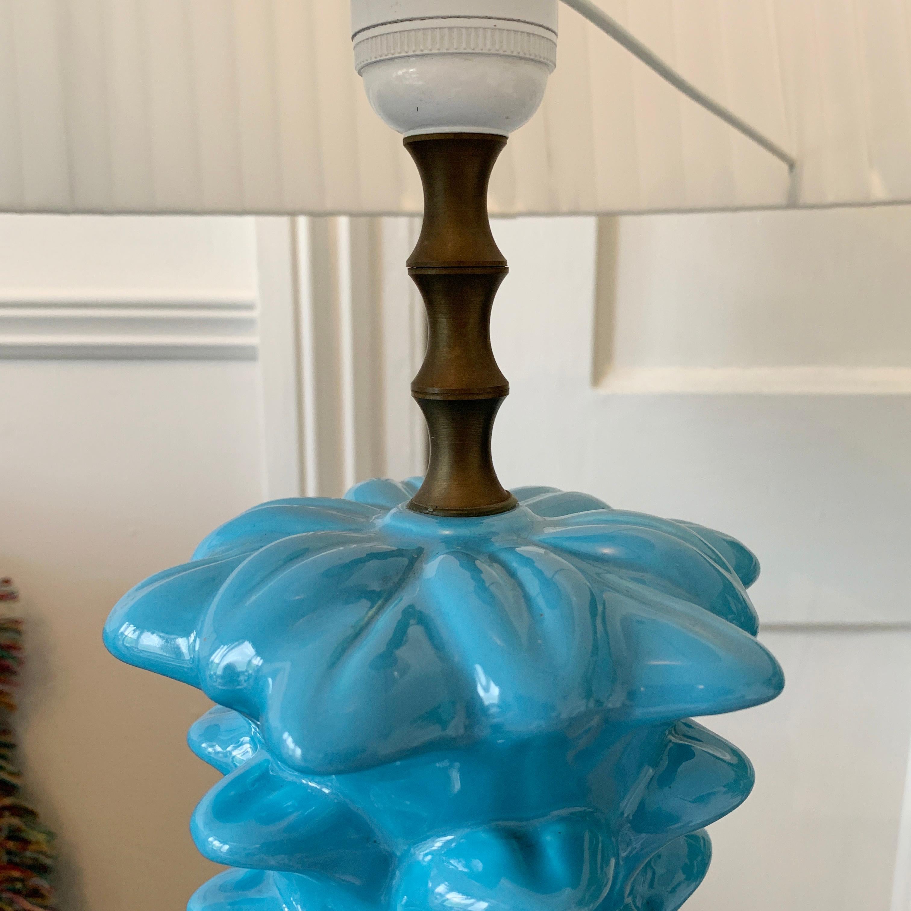 Grande lampe italienne bleue en céramique ananas, années 1960 en vente 2