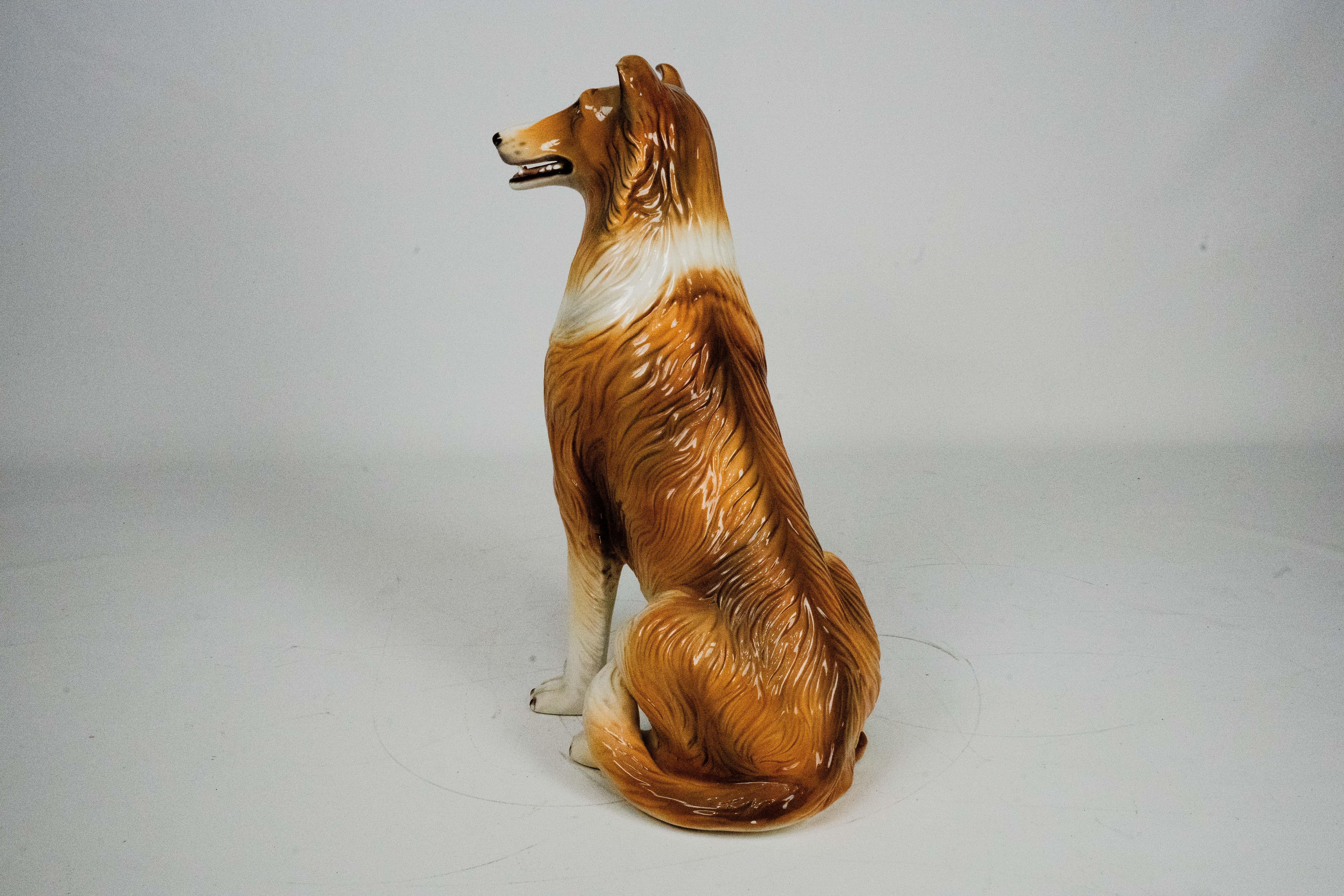 Grande sculpture italienne en céramique représentant un chien Colli en train de s'asseoir, années 1970 Bon état - En vente à Catania, CT