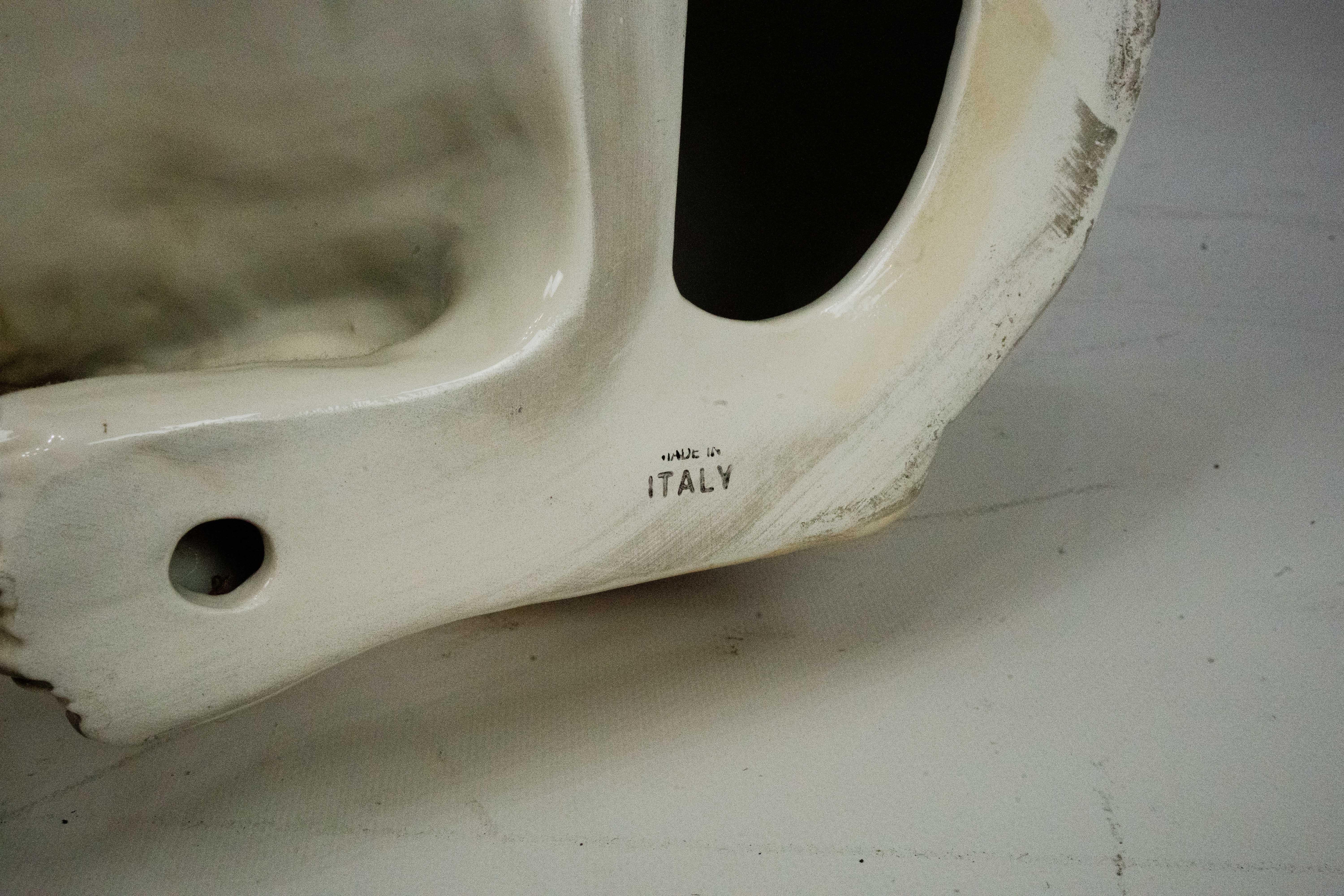 Grande sculpture italienne en céramique représentant un chien Colli en train de s'asseoir, années 1970 en vente 3