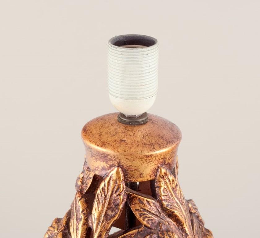 Große italienische Keramik-Tischlampe. Geformt wie Zweige mit Golddekorationen.  im Zustand „Hervorragend“ im Angebot in Copenhagen, DK