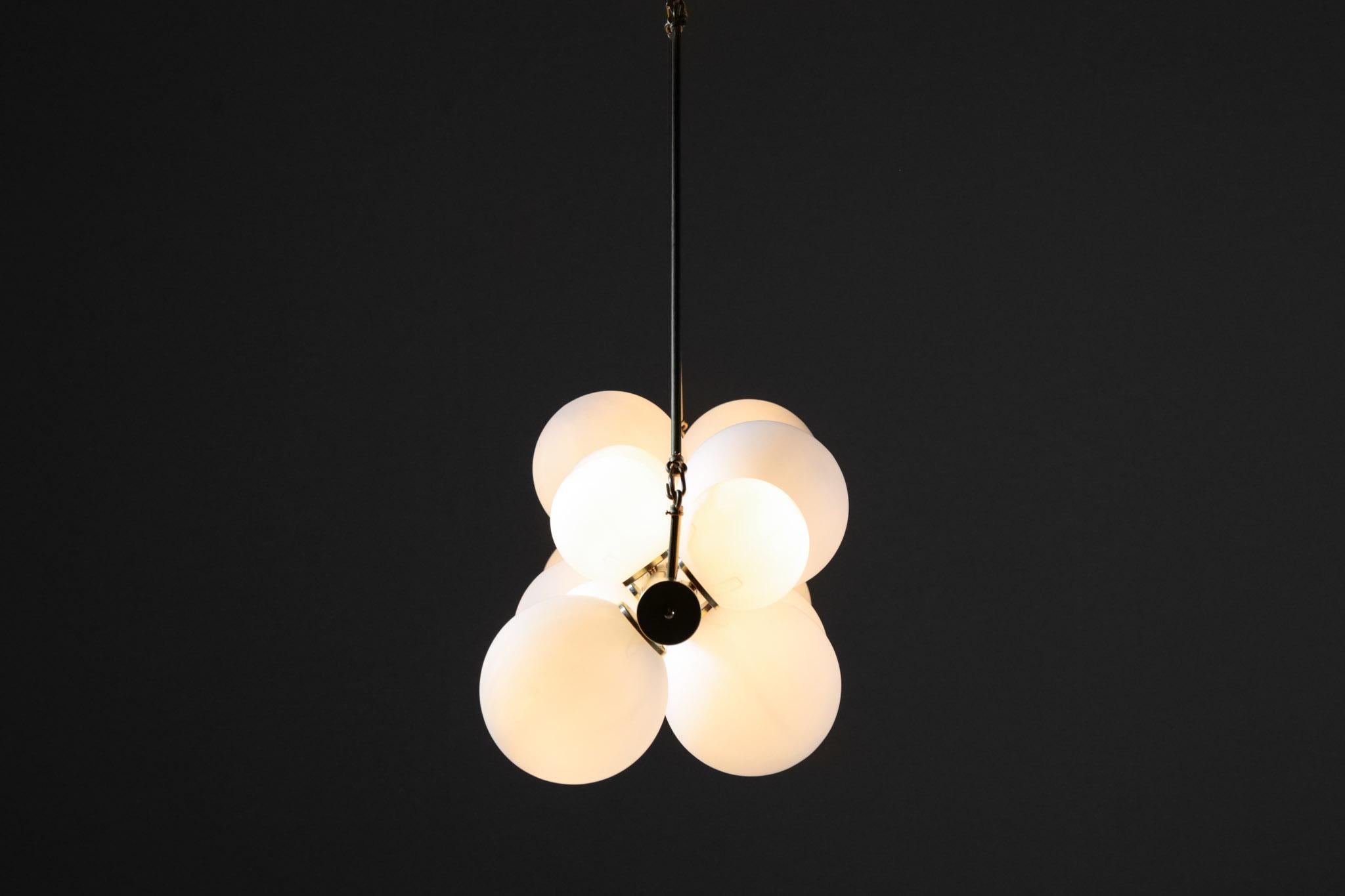 Grand lustre italien à 18 éclairages, verres opalin en vente 4