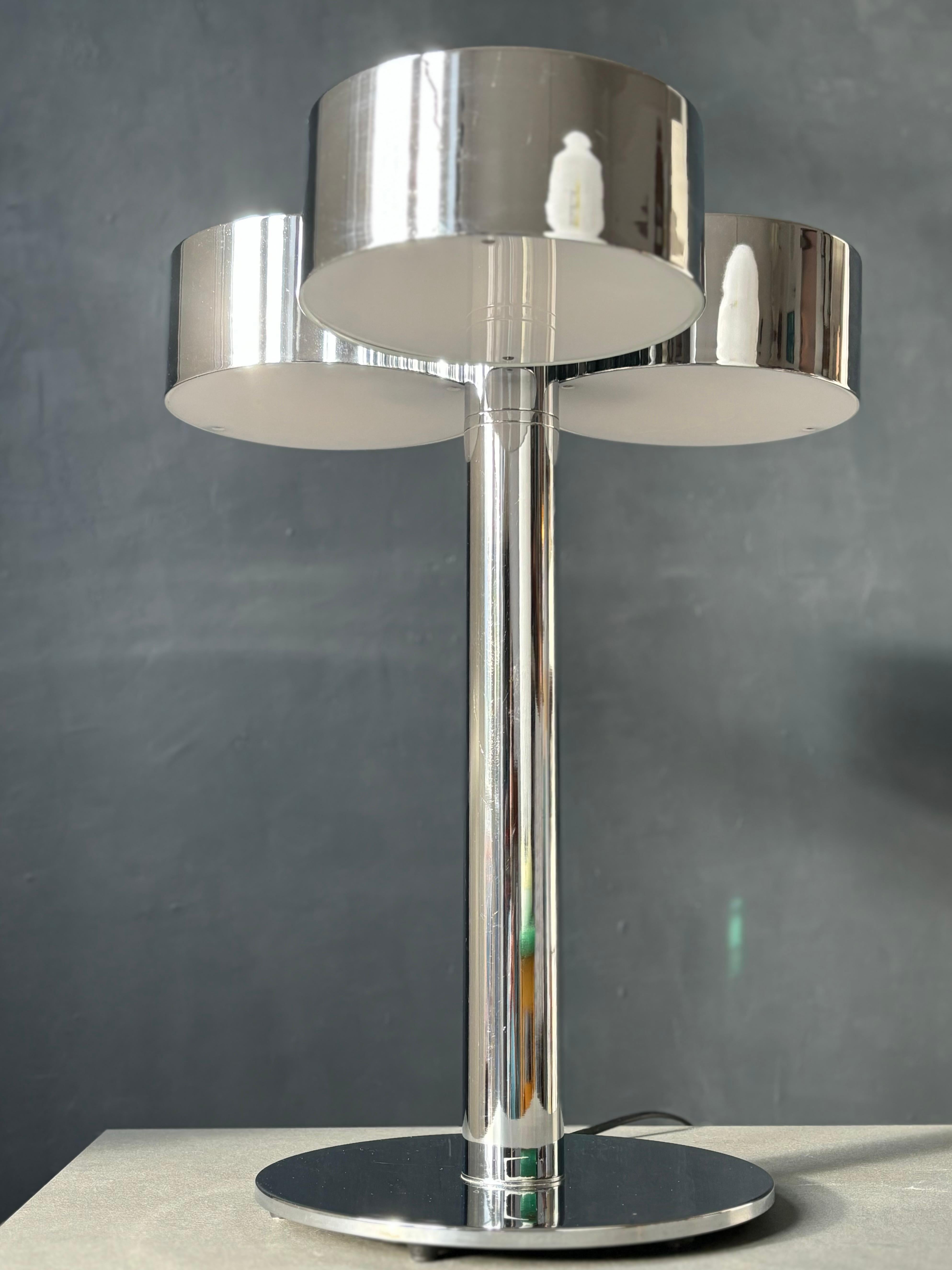 Large Italian 1970s Chrome Art Deco Style Table Lamp In Good Condition For Sale In Copenhagen, DK