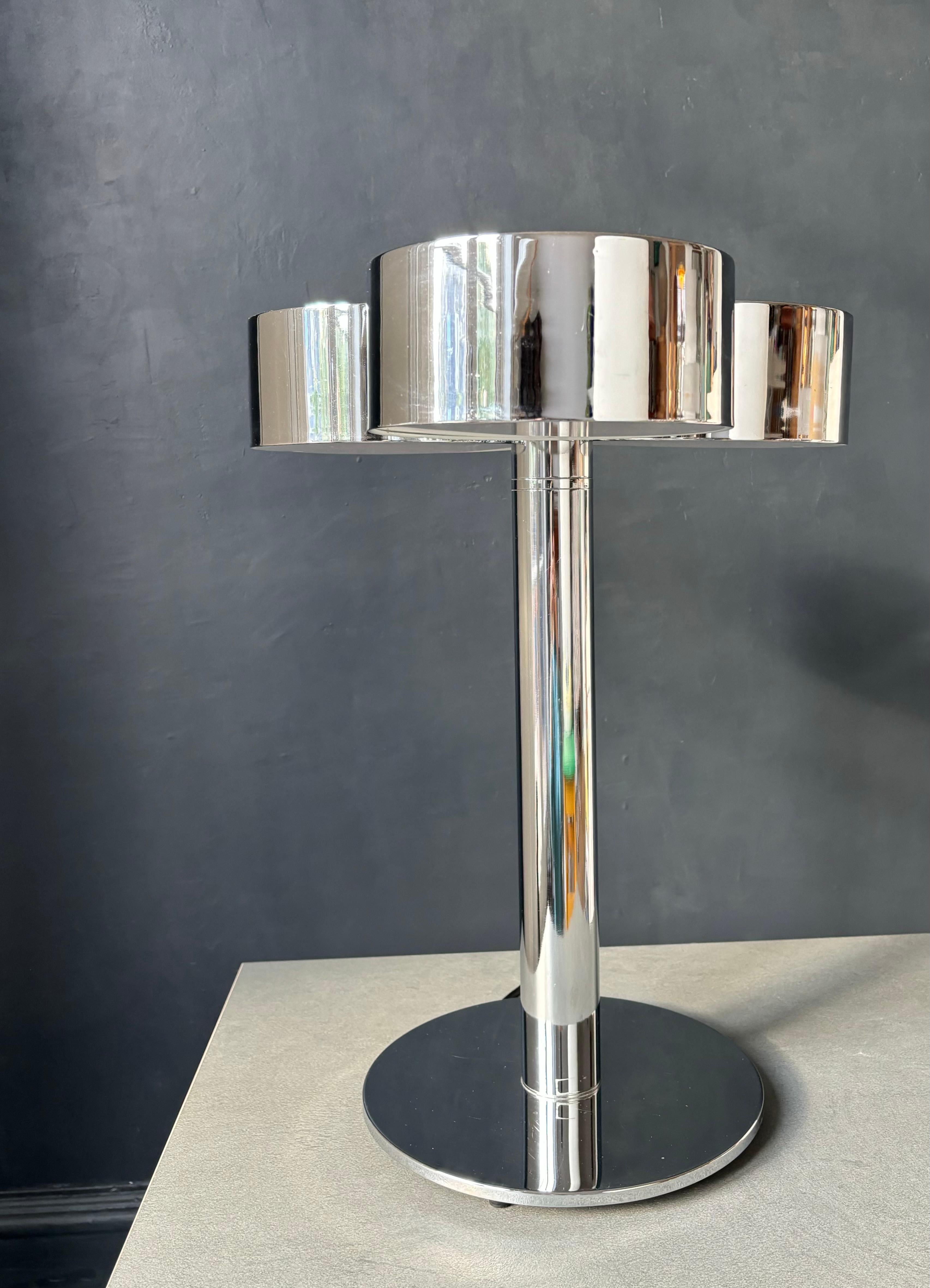 20th Century Large Italian 1970s Chrome Art Deco Style Table Lamp For Sale