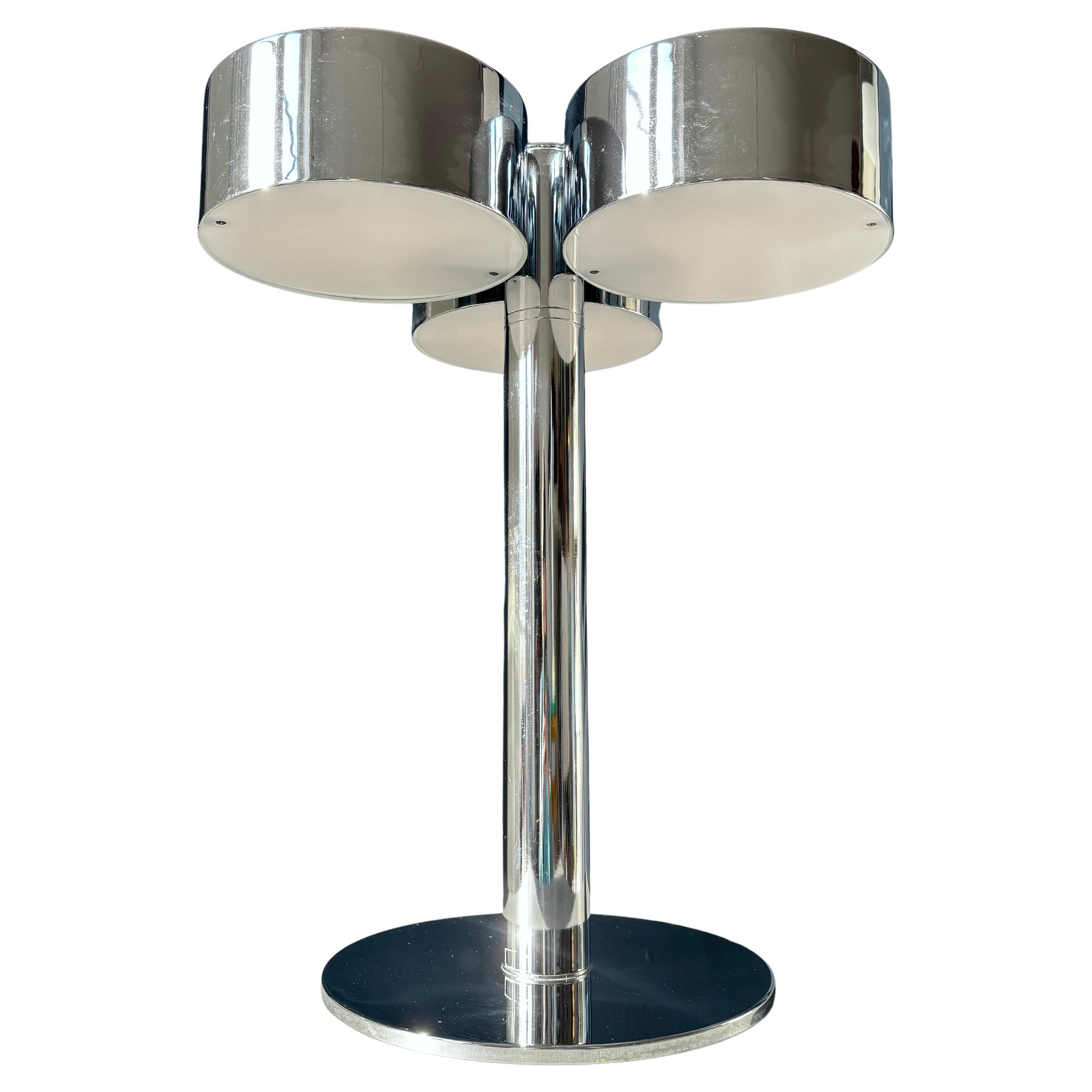 Große italienische 1970er Chrom Art Deco Stil Tischlampe