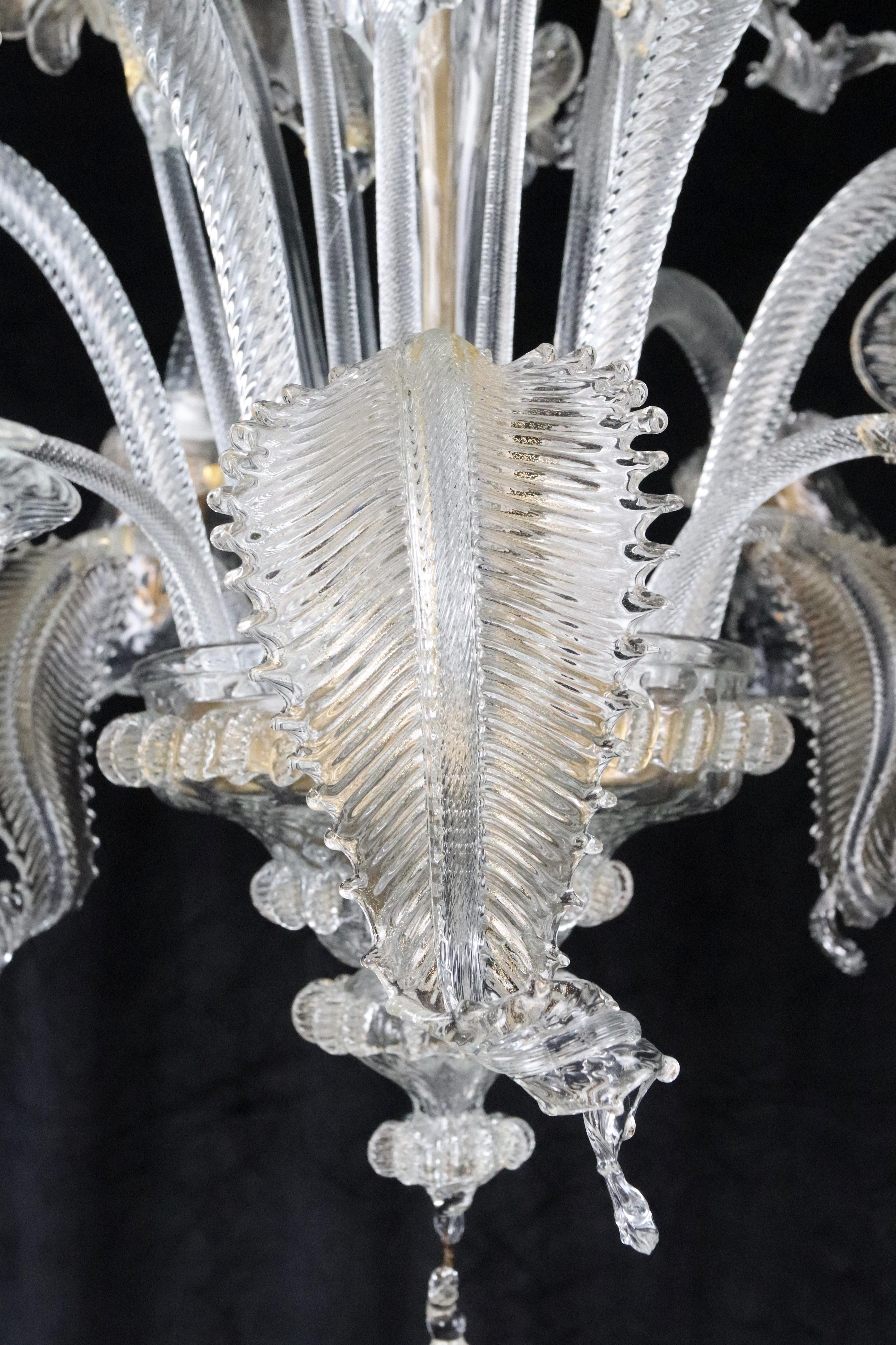 XX secolo Grande lampadario italiano in vetro di Murano trasparente a 6 bracci in vendita
