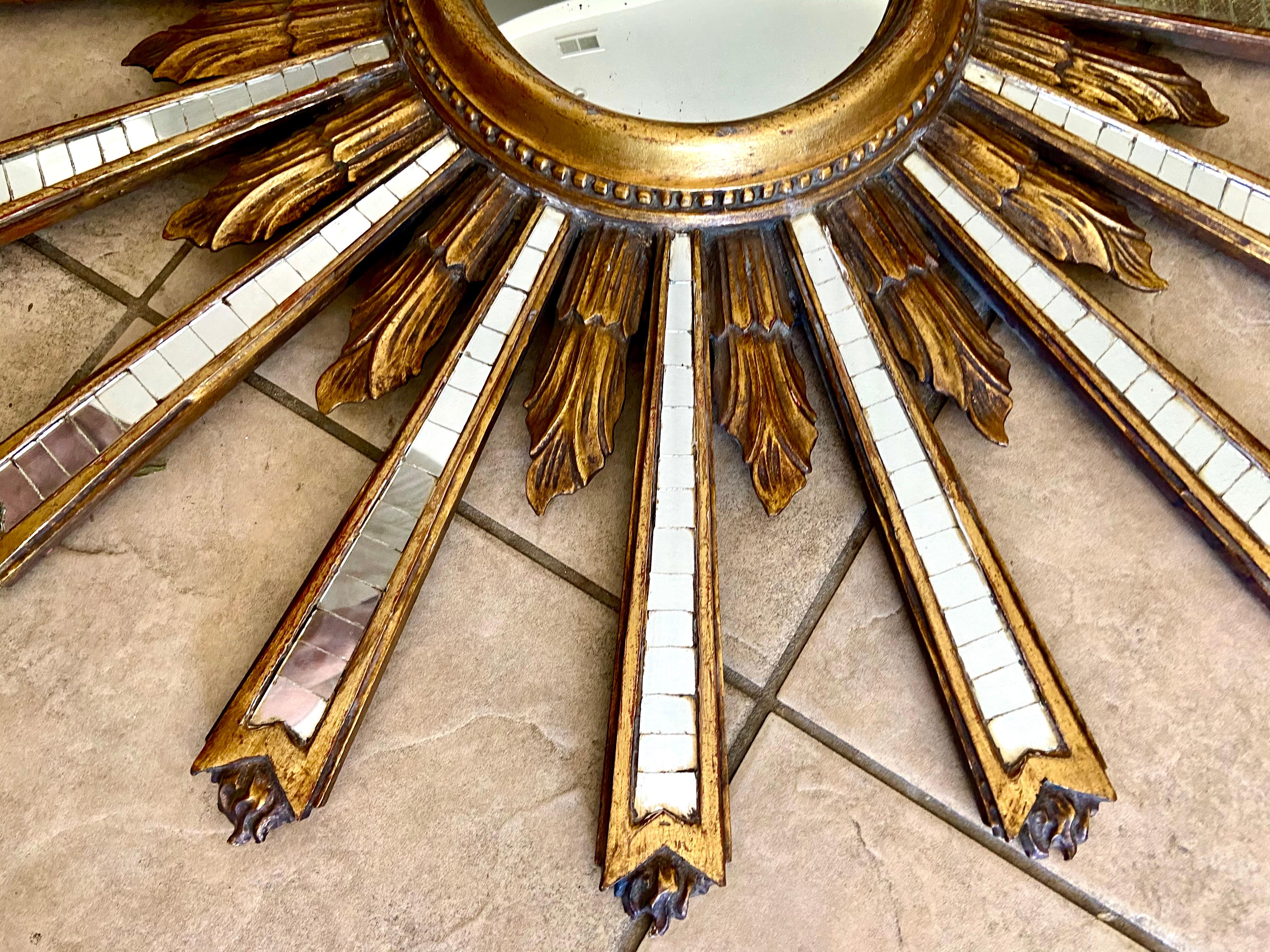 Large Italian Convex Sunburst Giltwood Wall Mirror 11