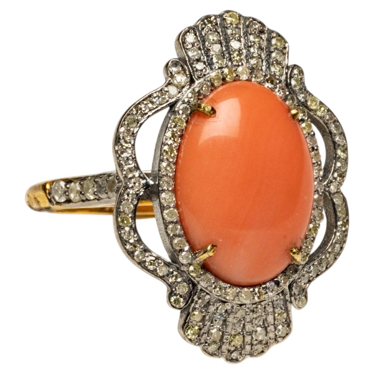 Großer italienischer Korallen-Cocktailring mit Diamanten und Vermeil im Angebot