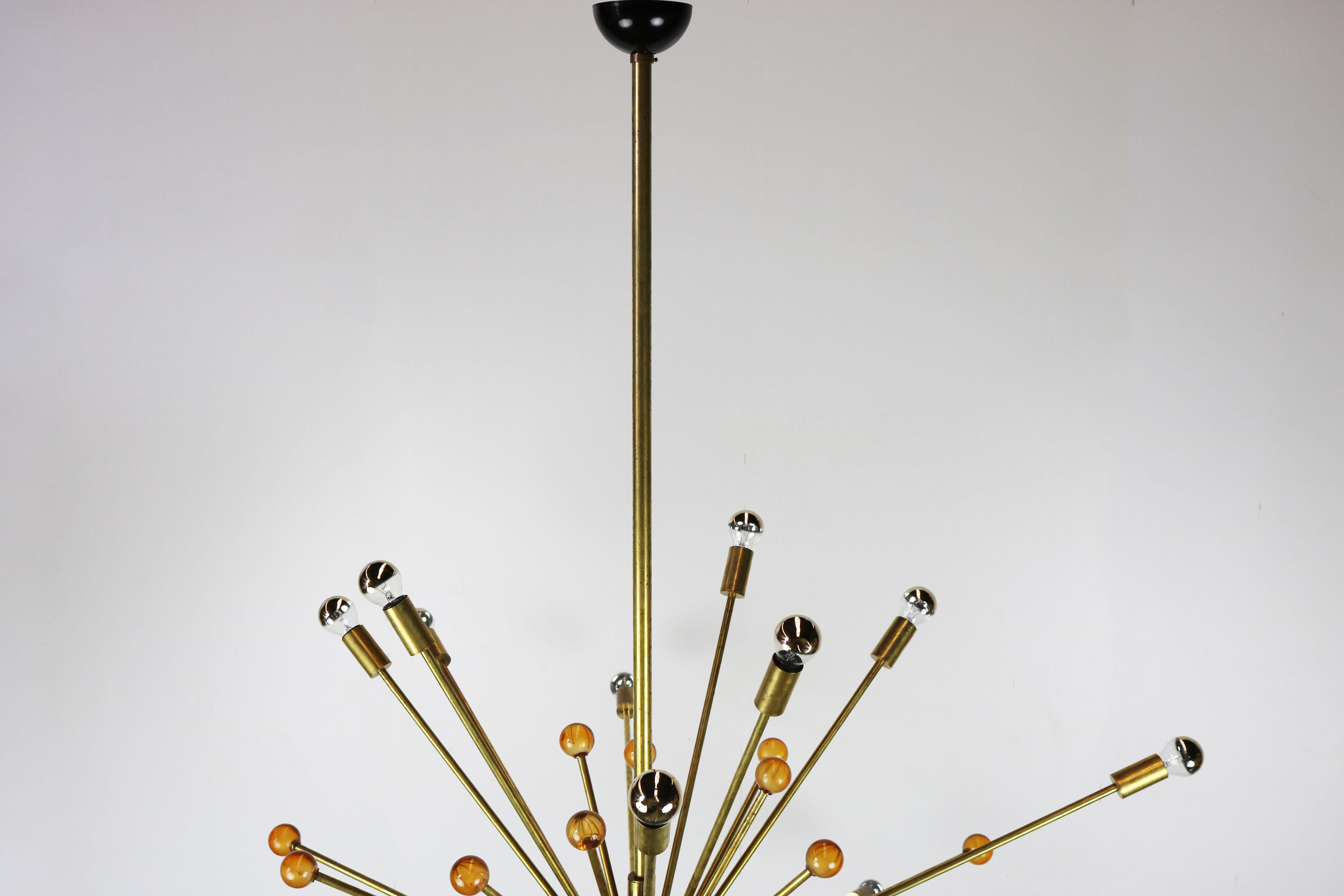 Large Italian Design Sputnik Stilnovo Chandelier 1950 Brass Orange Murano light For Sale 1