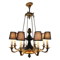 Großer italienischer Kronleuchter im Empire-Stil mit Tôle und vergoldeten Bronzedetails, 1940er Jahre