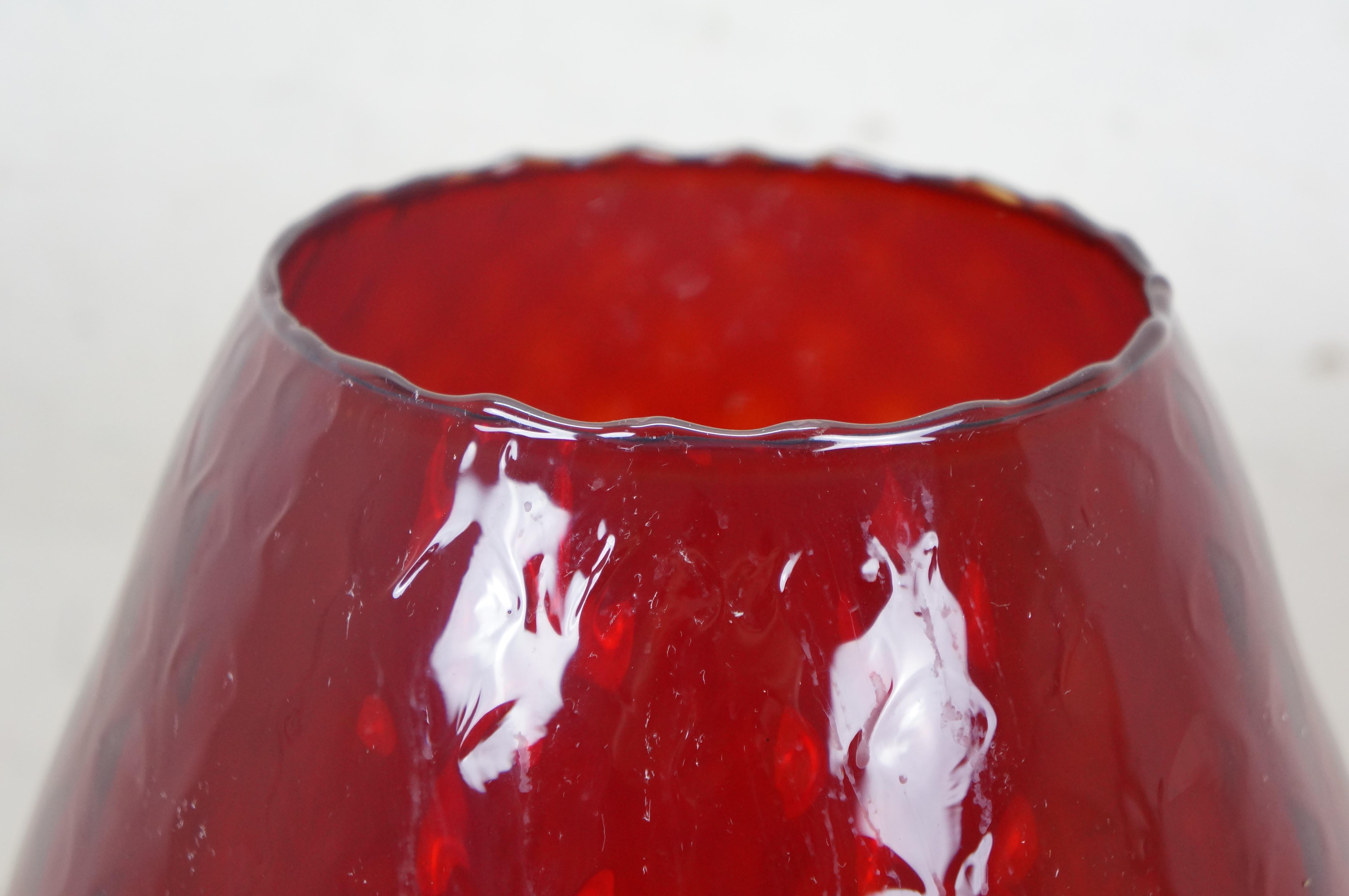 Grand vase à fleurs en verre rouge rubis à fossettes Brandy Snifter d'Empoli, 13