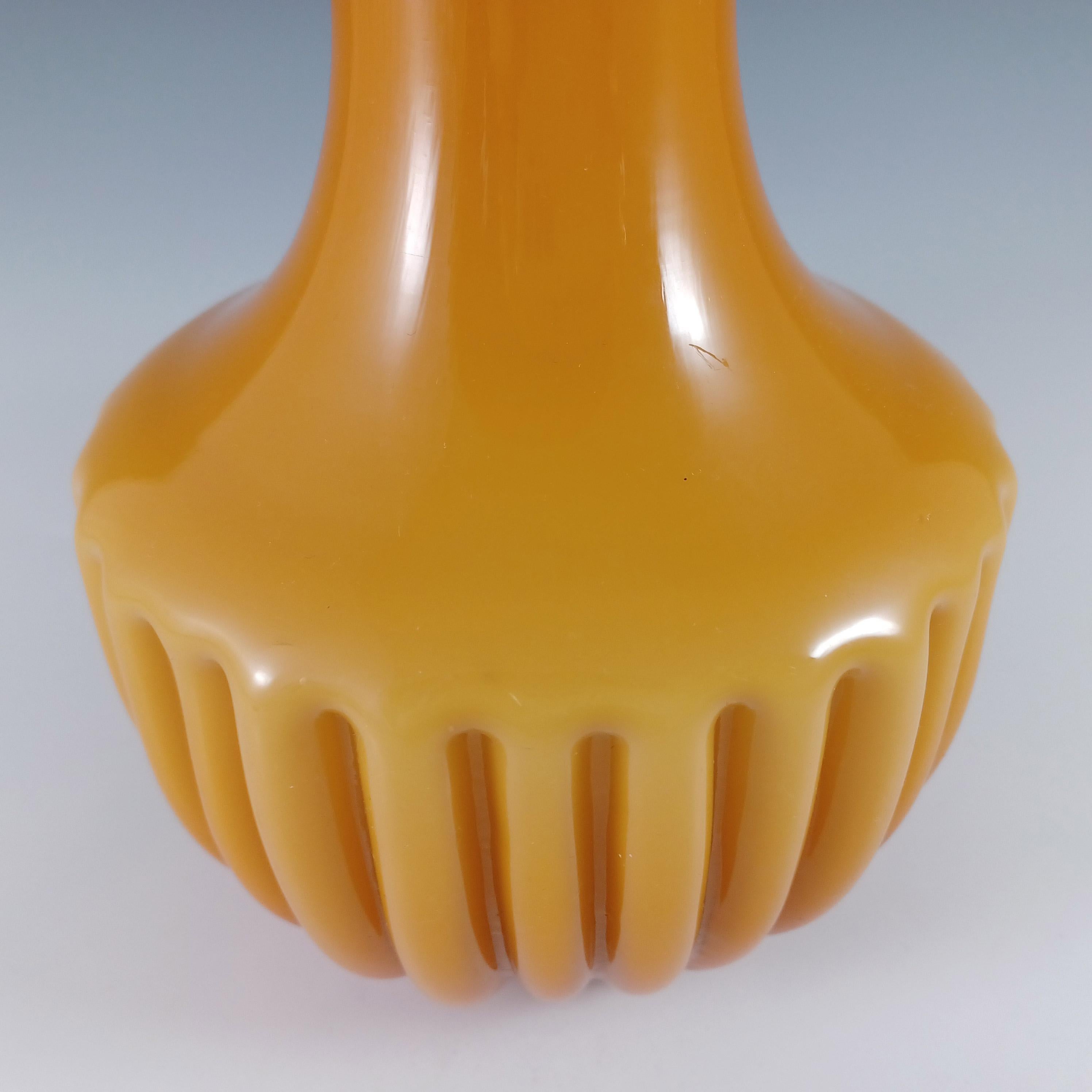 Große italienische Empoli Vintage Retro Bernstein ummantelte Glasvase im Zustand „Gut“ im Angebot in Bolton, GB