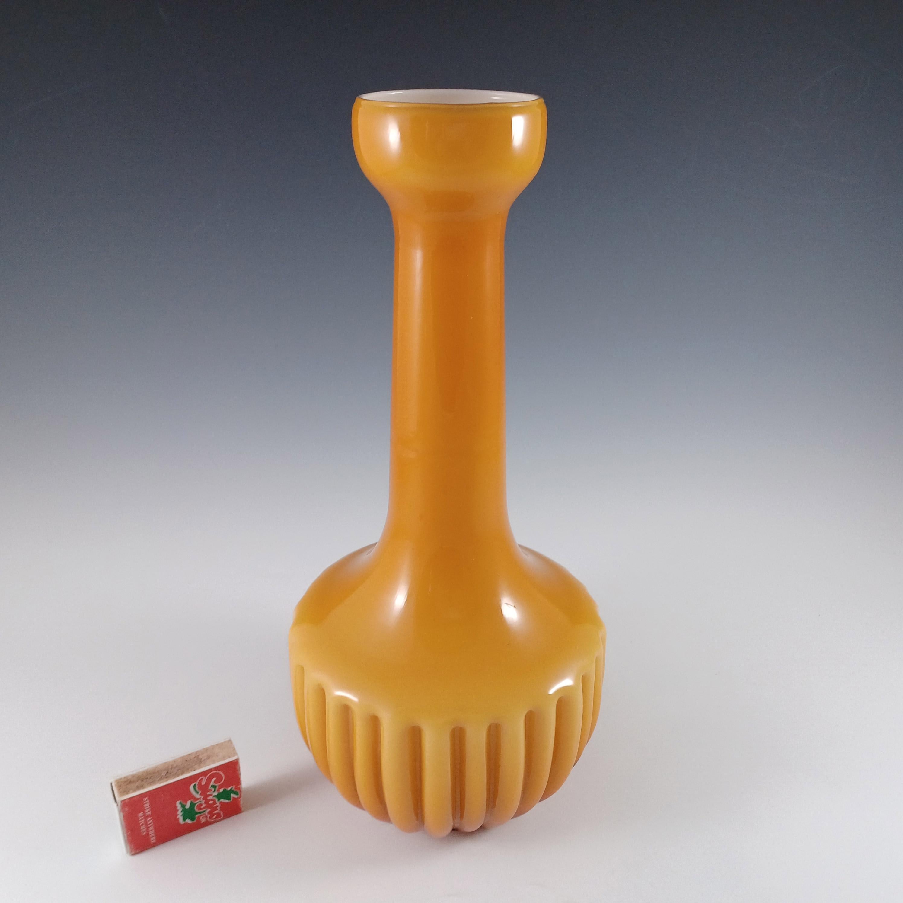 Große italienische Empoli Vintage Retro Bernstein ummantelte Glasvase im Angebot 2