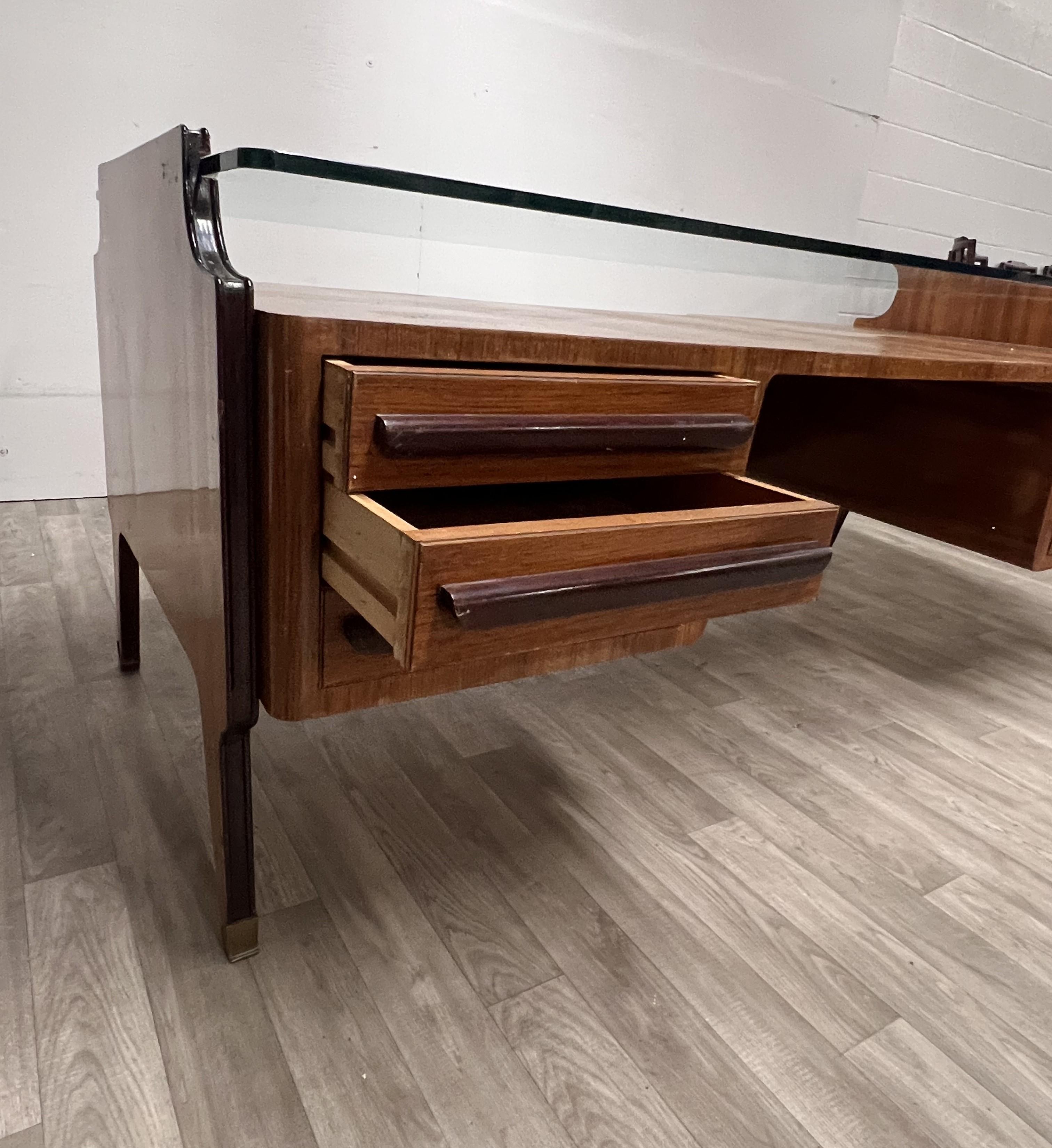 Large Italian Executive Desk by Vittorio Dassi For Sale 1