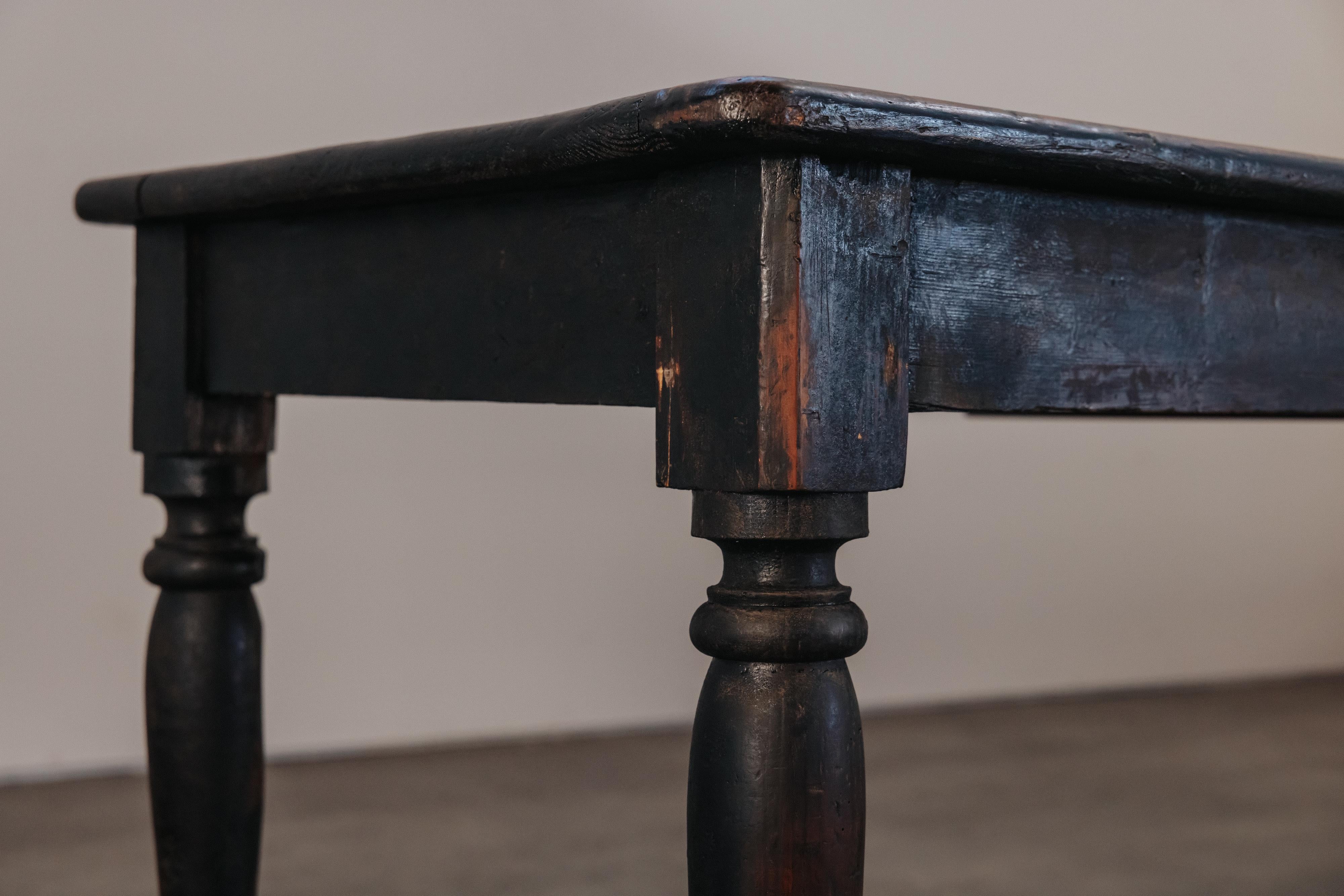 Milieu du XIXe siècle Grande table de ferme italienne provenant de France, vers 1850 en vente