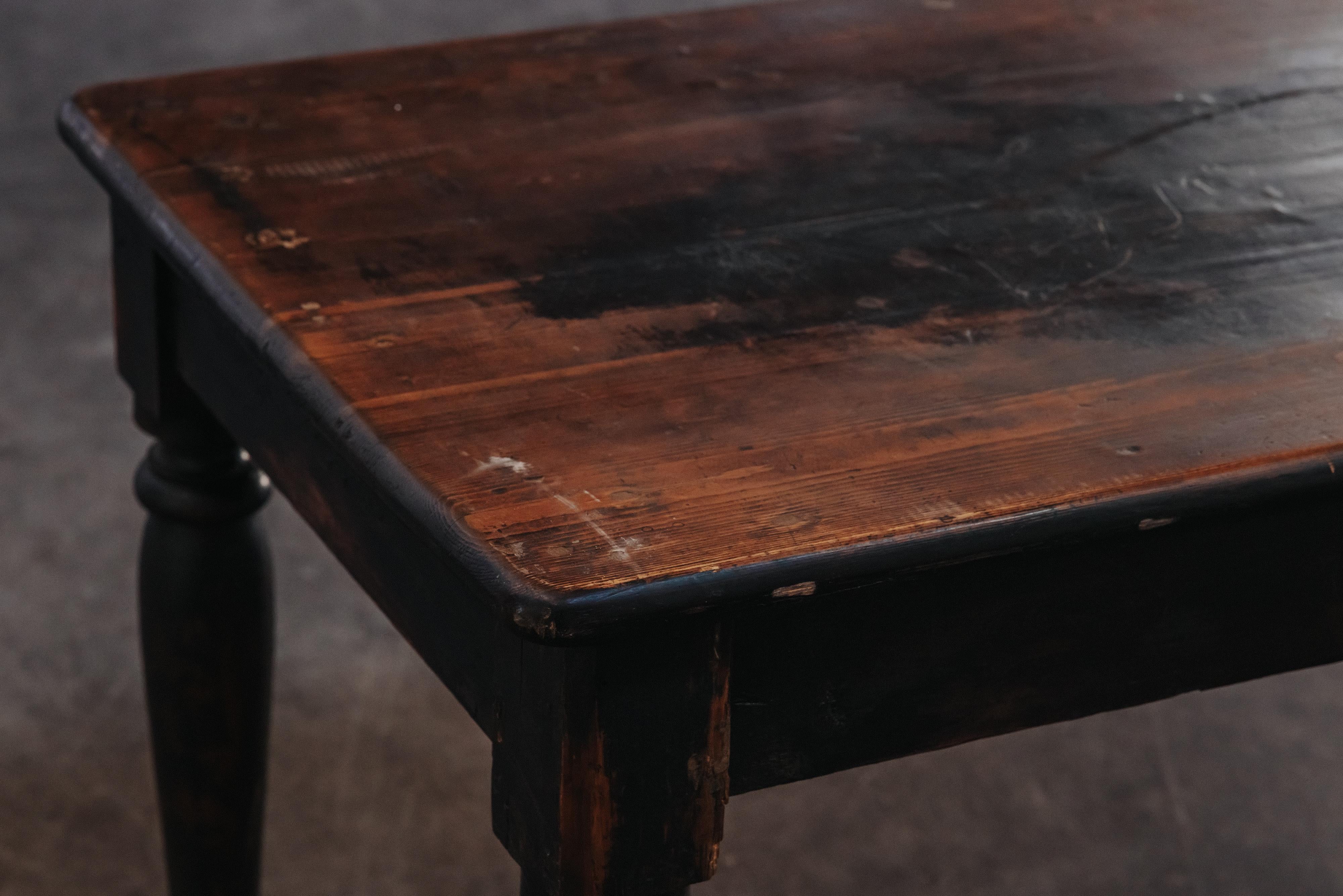 Pin Grande table de ferme italienne provenant de France, vers 1850 en vente