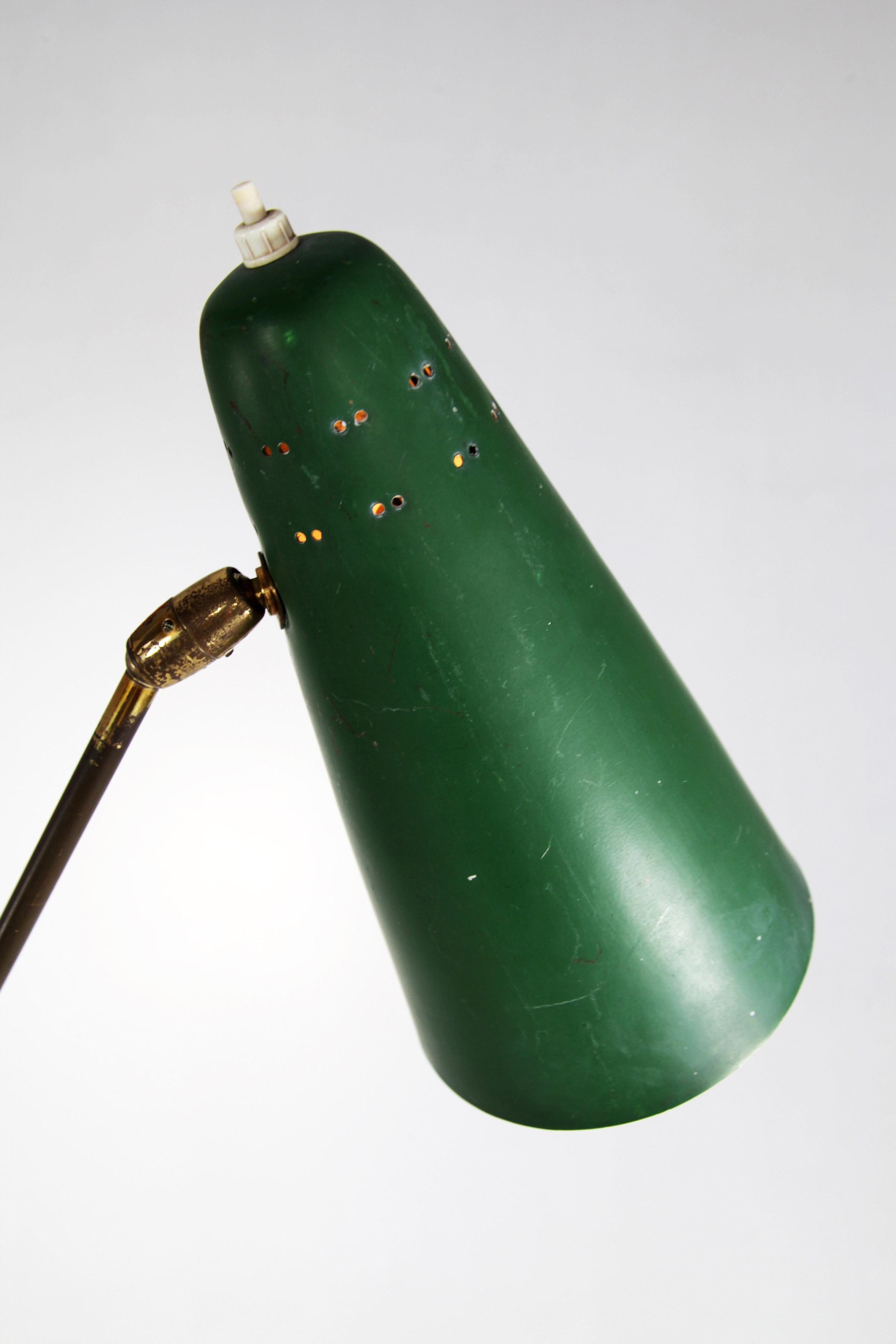 Große italienische Stehlampe mit drei Aluminiumschirmen, Italien, 1950er Jahre (Italienisch) im Angebot