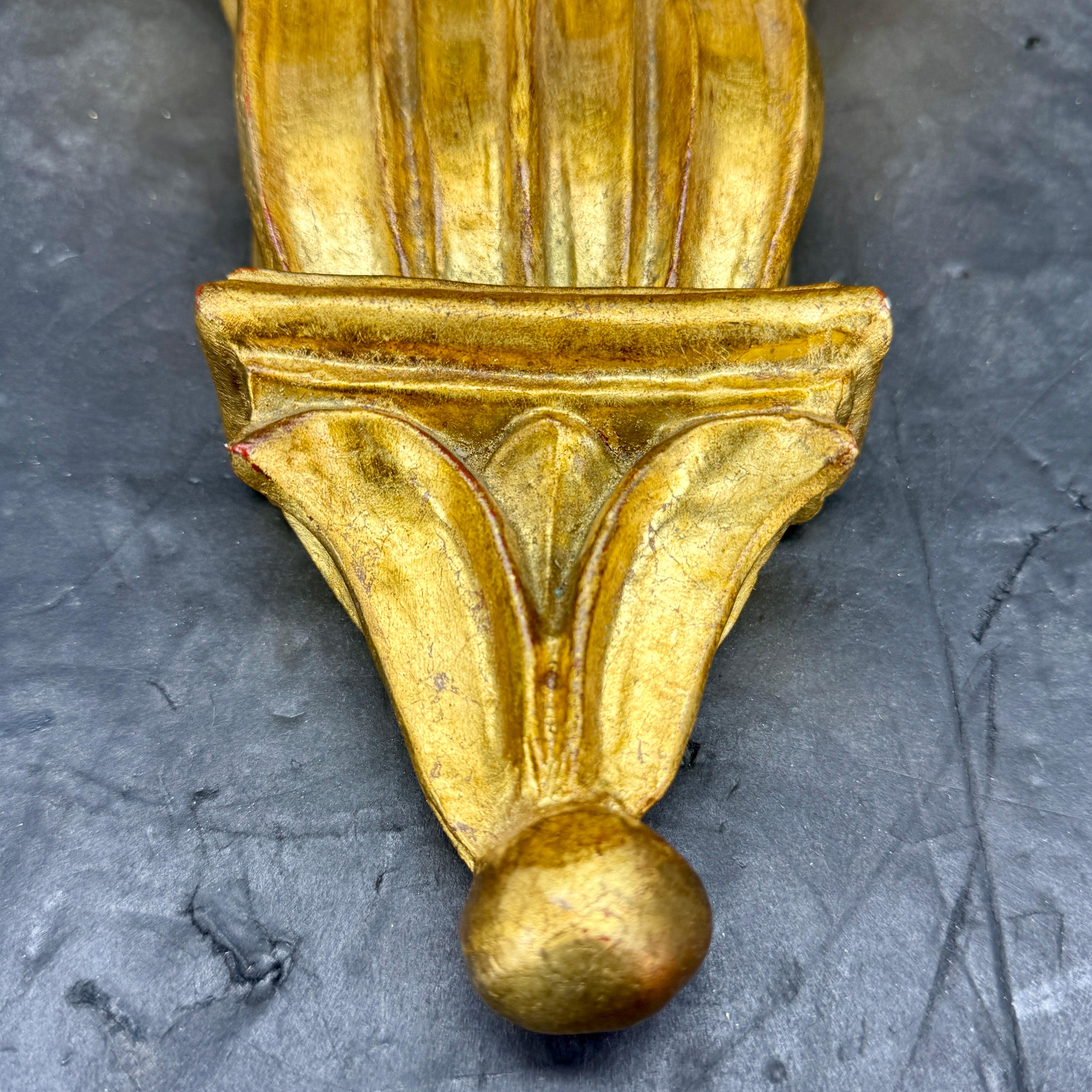 Large Italian Florentine Architectural Gilt Wall Shelf Bracket For Sale 4