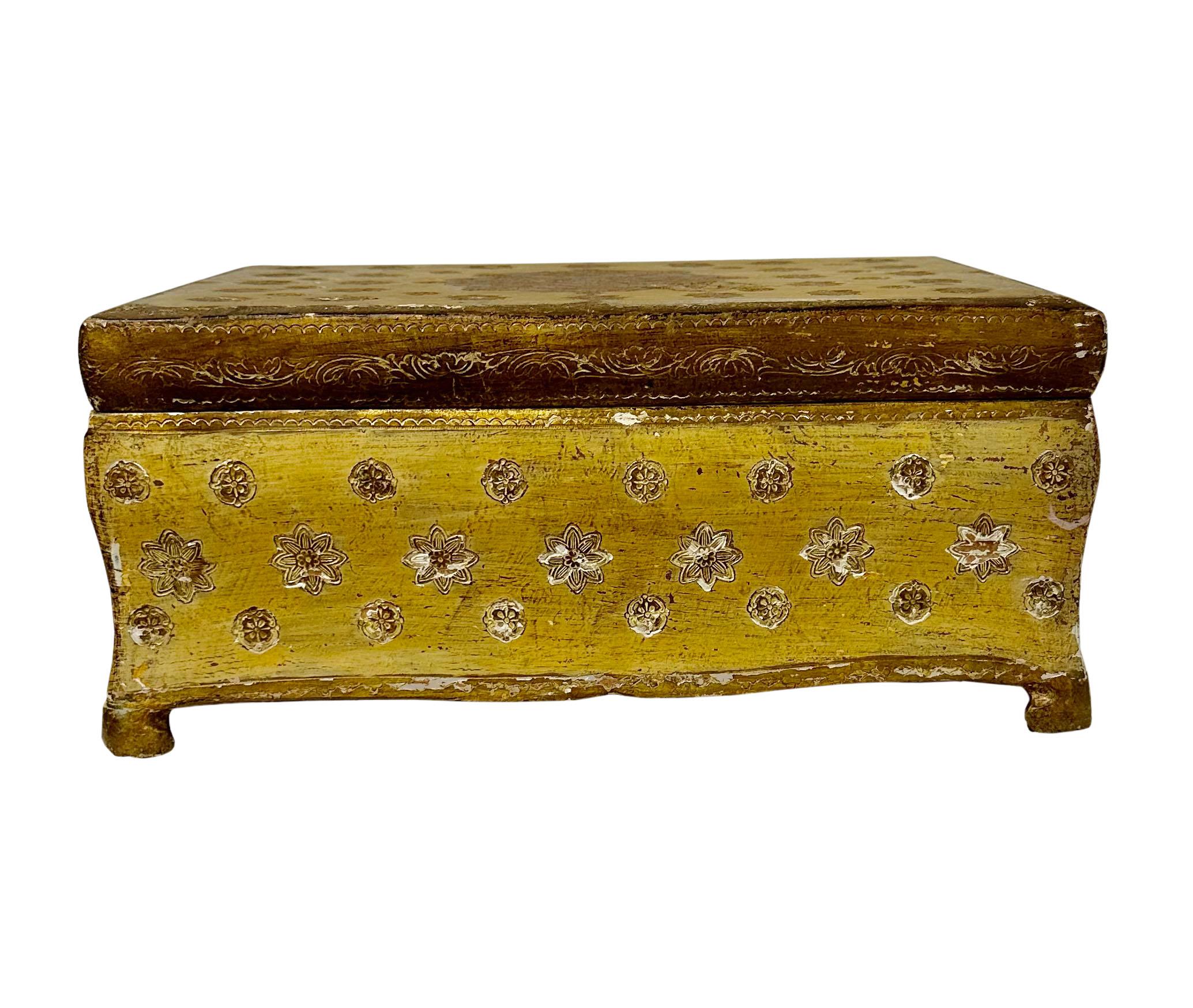 Una caja florentina de Italia de principios de siglo. Bonita pátina y una maravillosa caja grande.