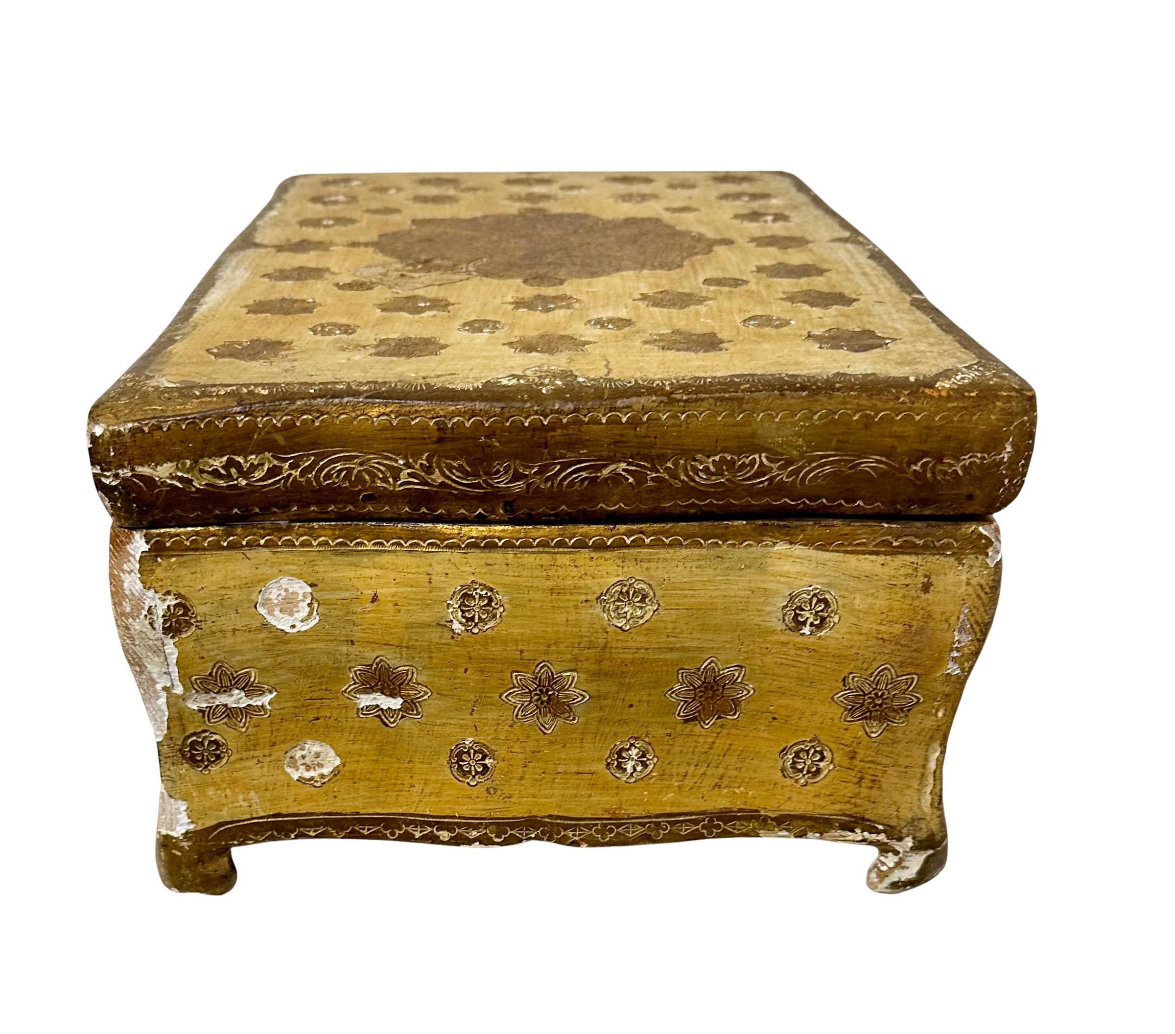 Caja Florentina Italiana Grande principios del siglo XX en venta