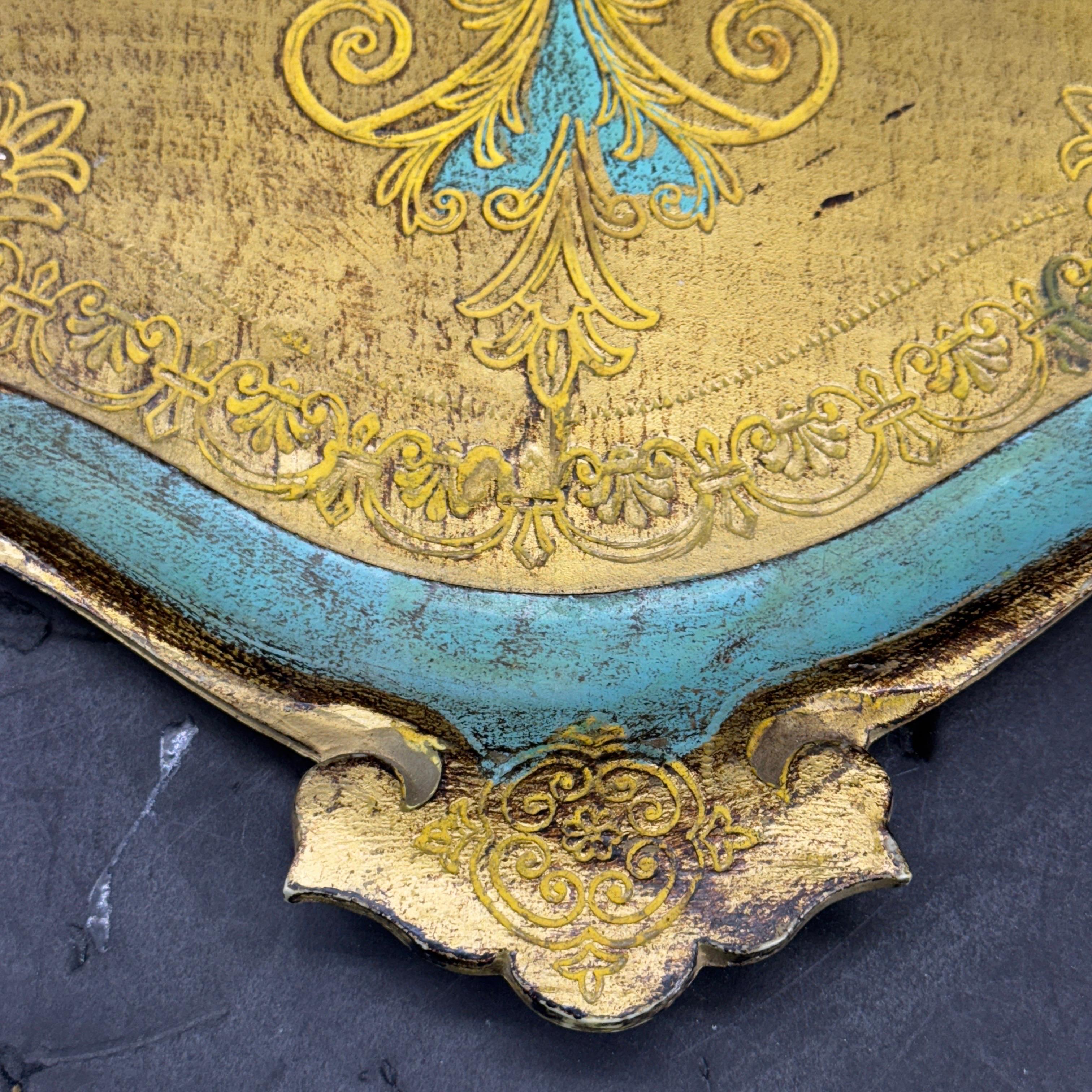 Grande vassoio italiano in legno dorato blu e oro con manici, Florentine in vendita 2