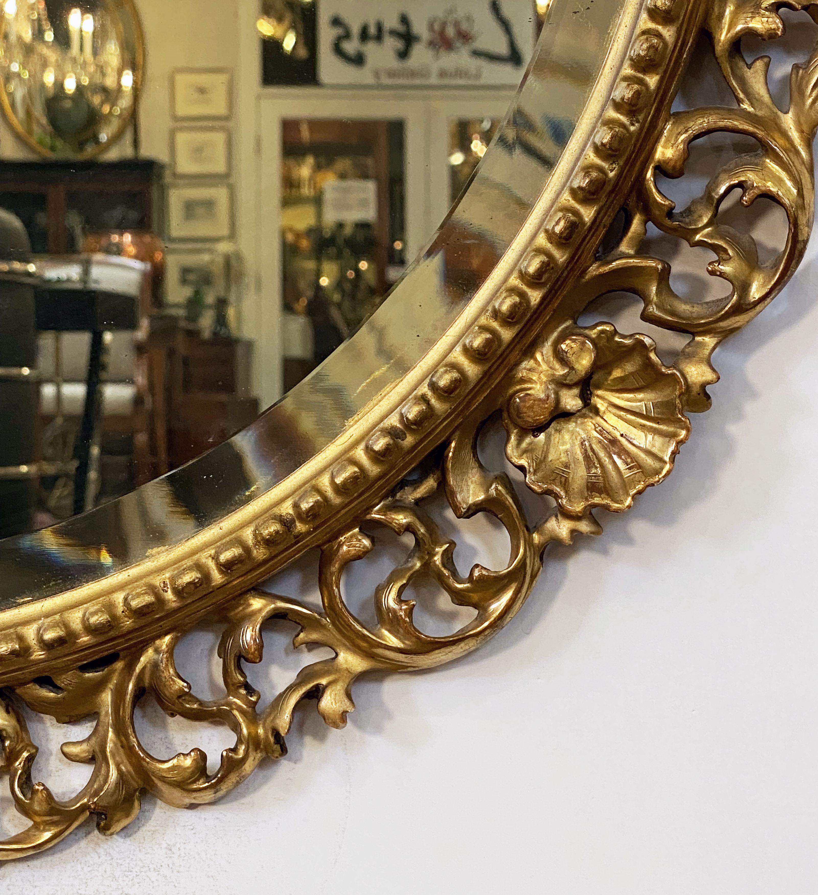 Grand miroir rond biseauté florentin doré italien (diamètre 27) en vente 1