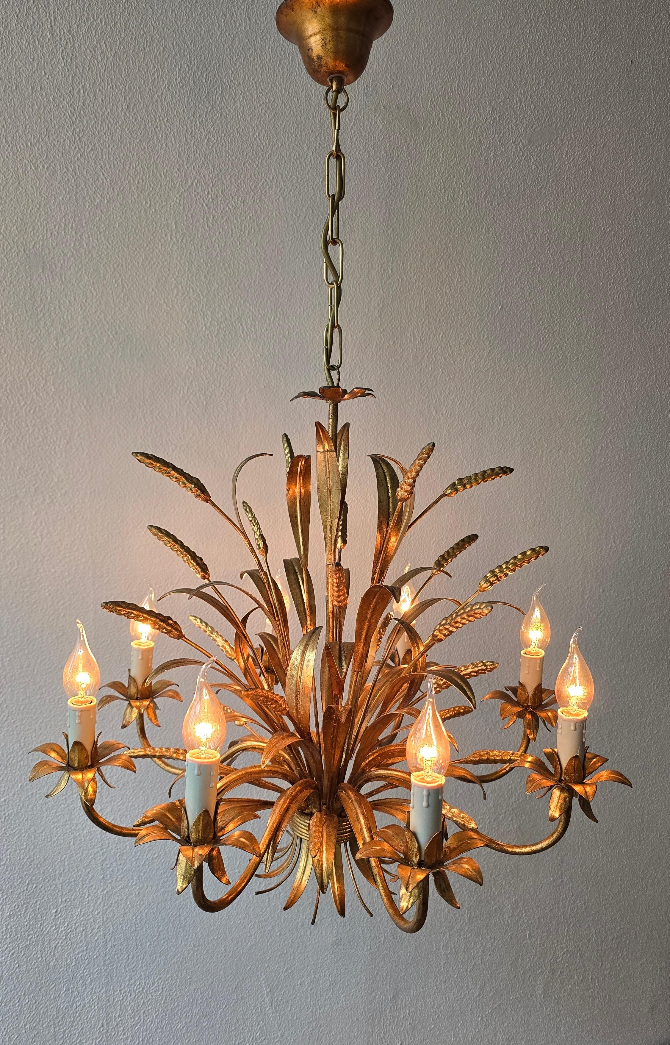 Hollywood Regency Large Italian Gilt Tole Wheat Sheaf Chandelier, circa 1970s For Sale