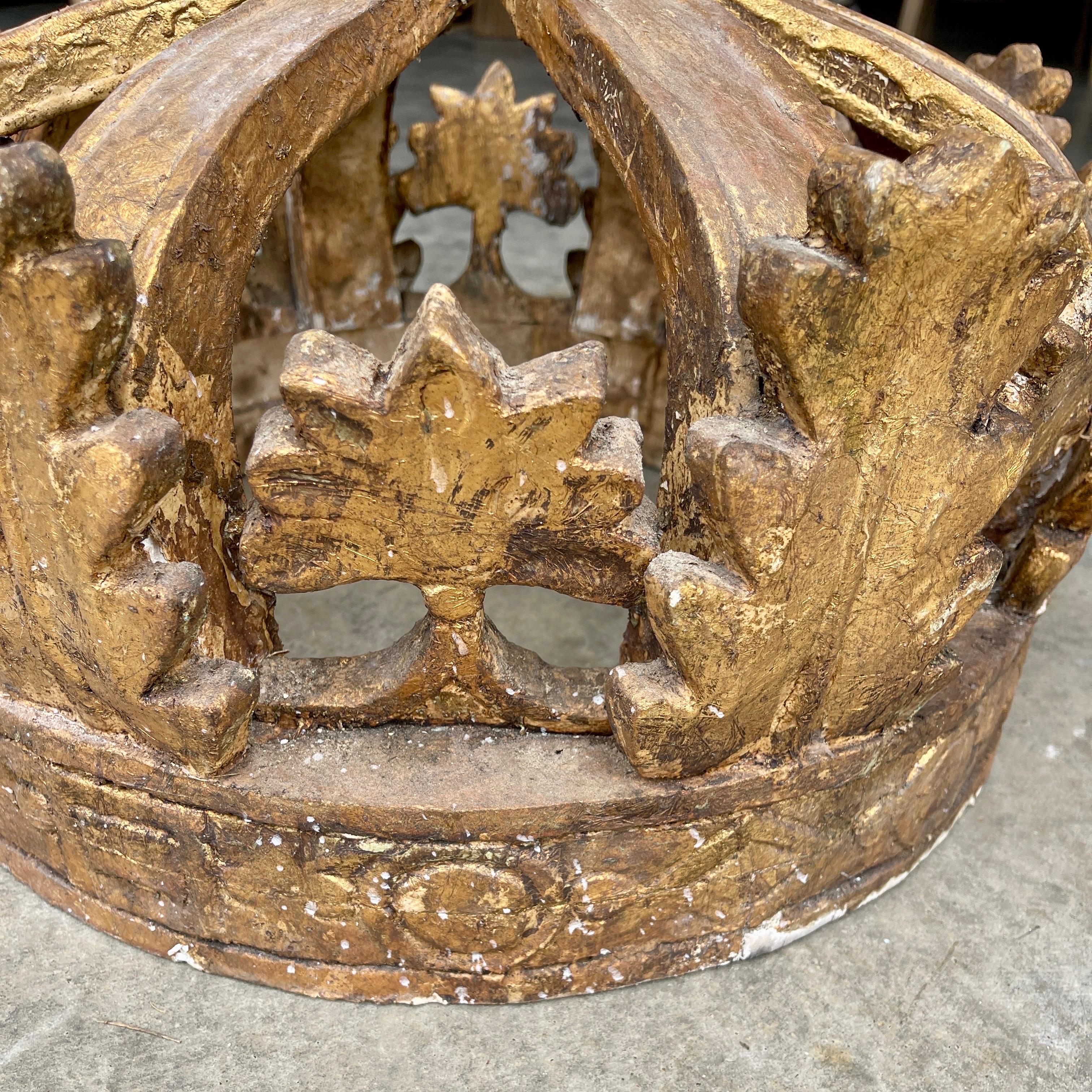 Large Italian Giltwood Ornamental Corona Crown, Late 19th Century For Sale 6