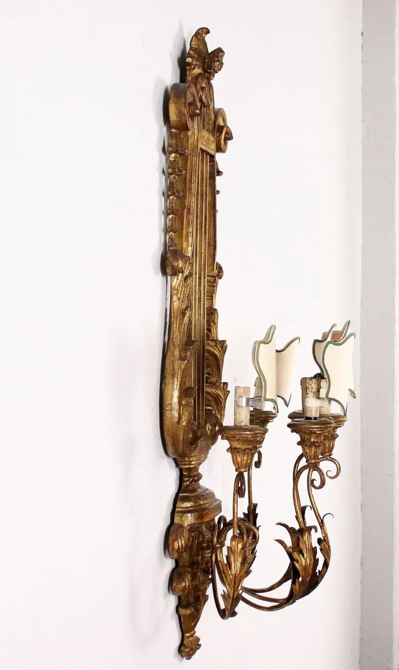 XIXe siècle Grande applique italienne en bois doré - vers 1880 en vente